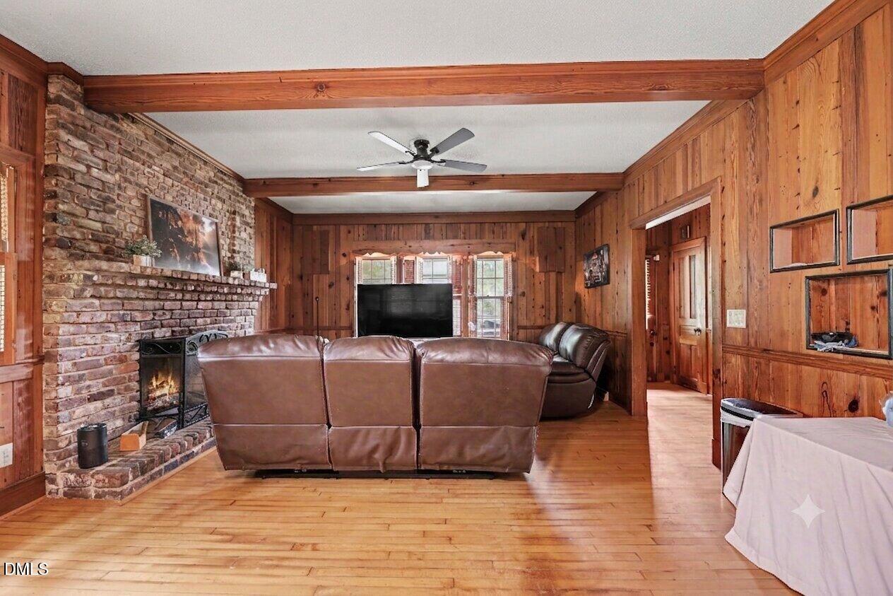 1211 E Willowbrook Drive Property Photo 13