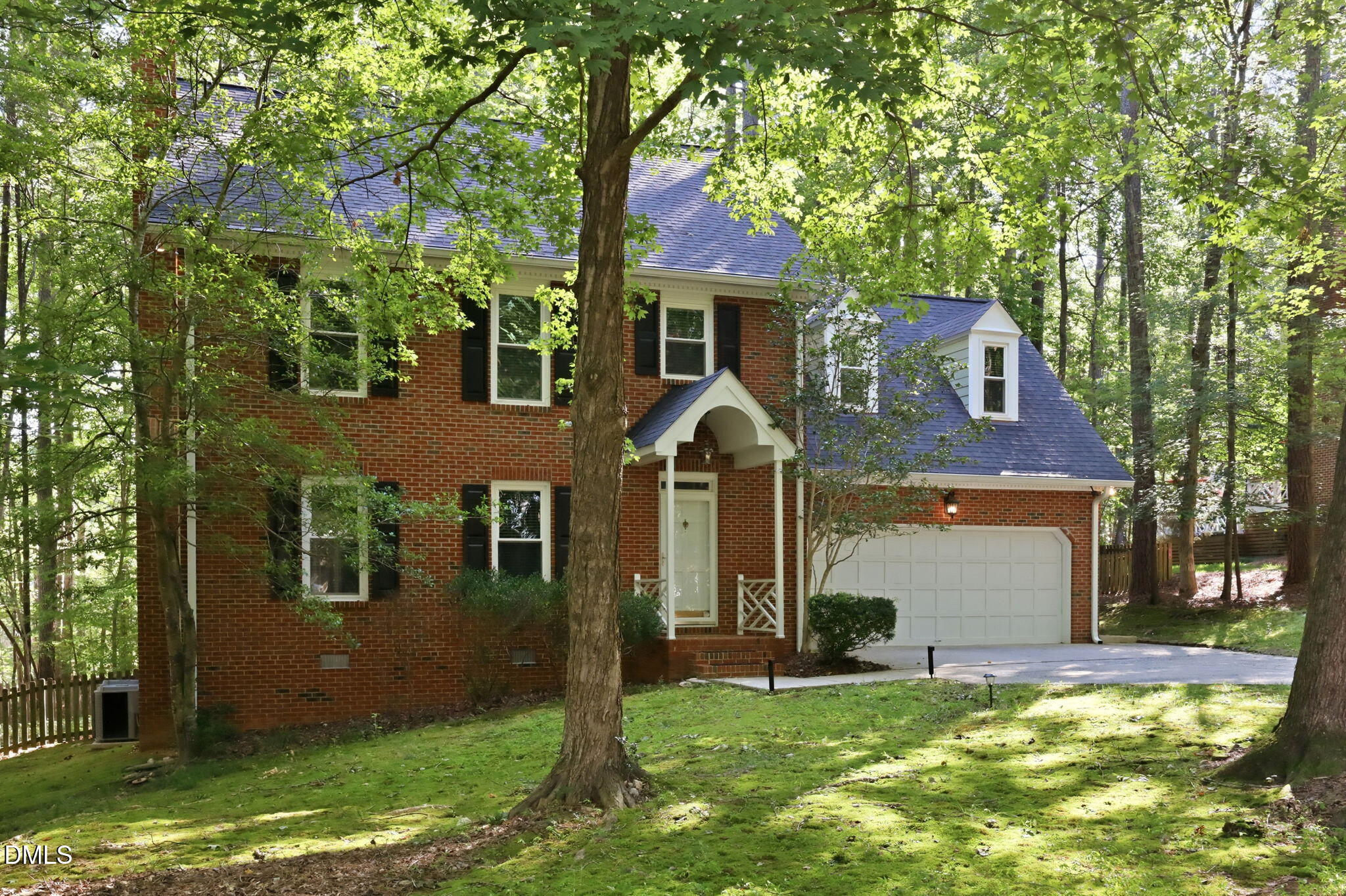 12204 Warwickshire Way Property Photo 3