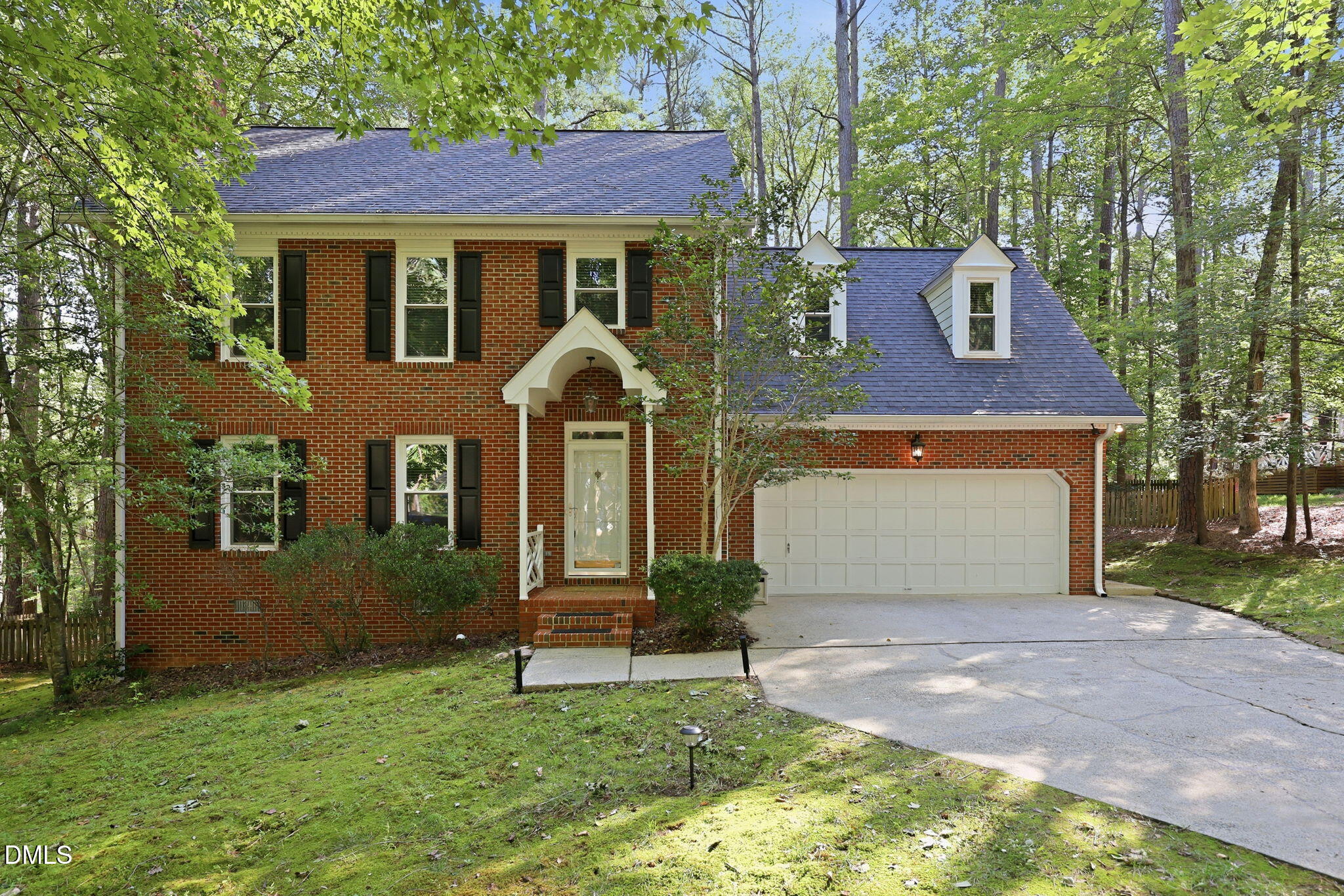 12204 Warwickshire Way Property Photo 5