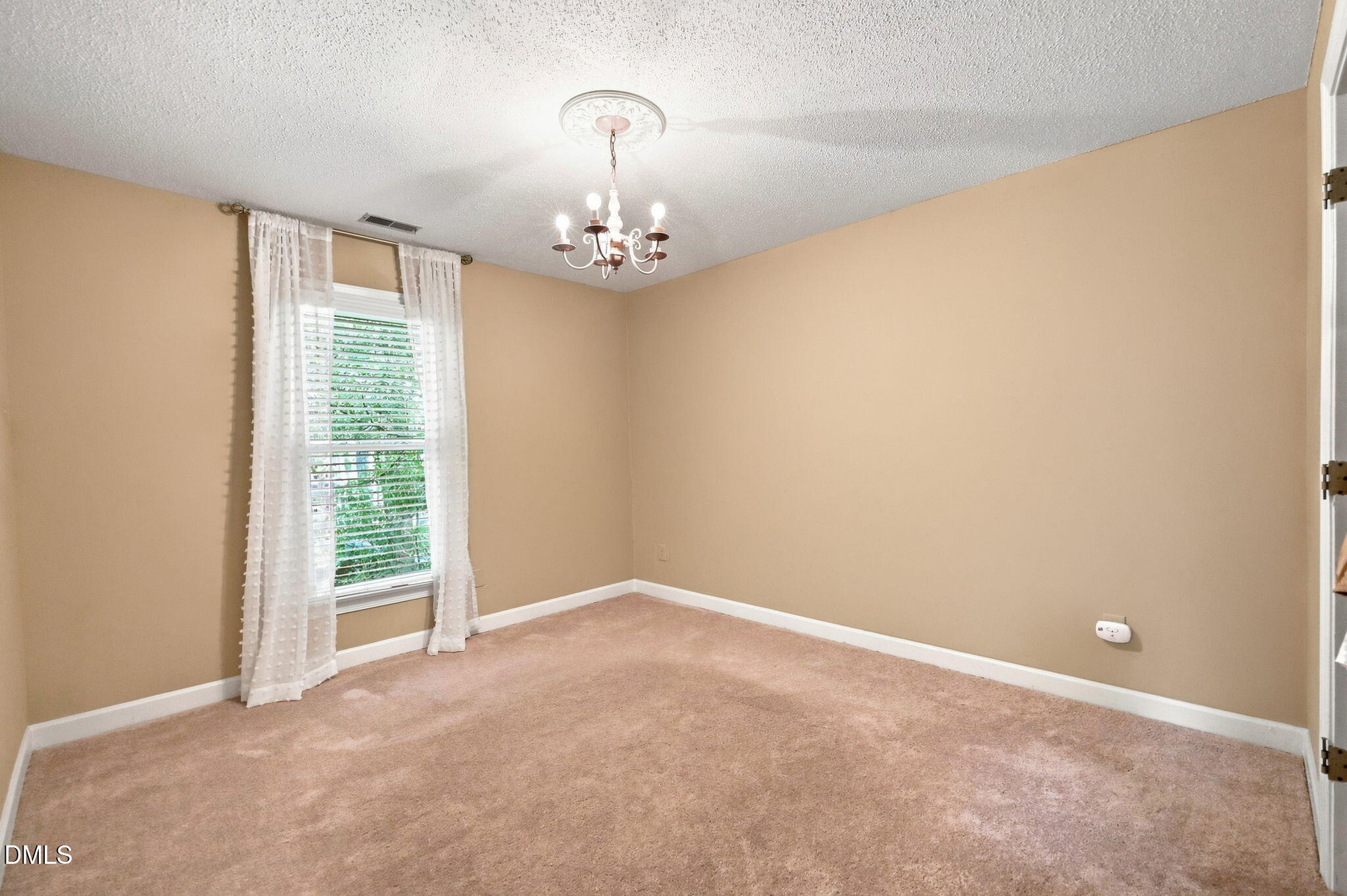 12204 Warwickshire Way Property Photo 39