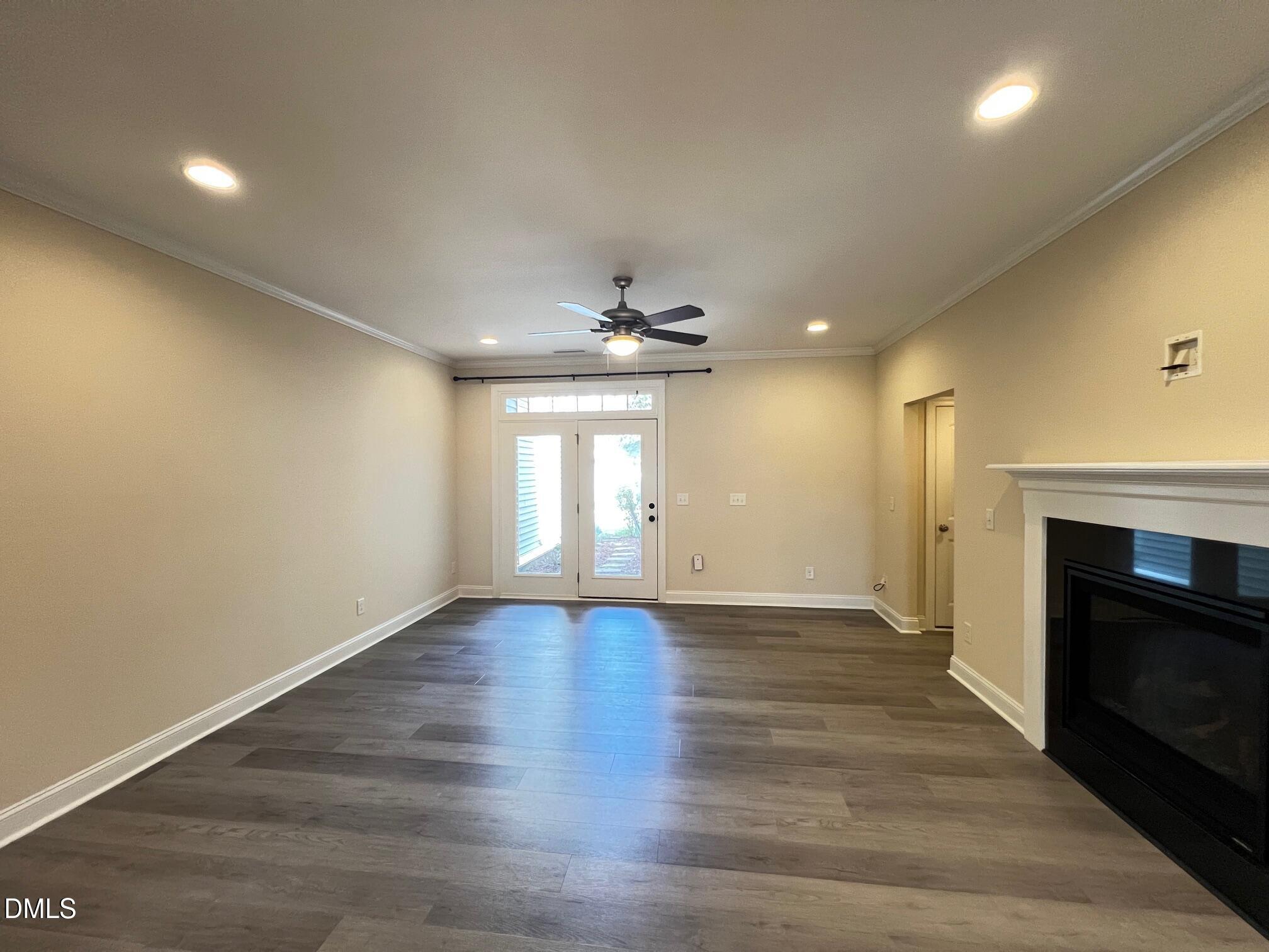 923 Rosepine Drive Property Photo 7