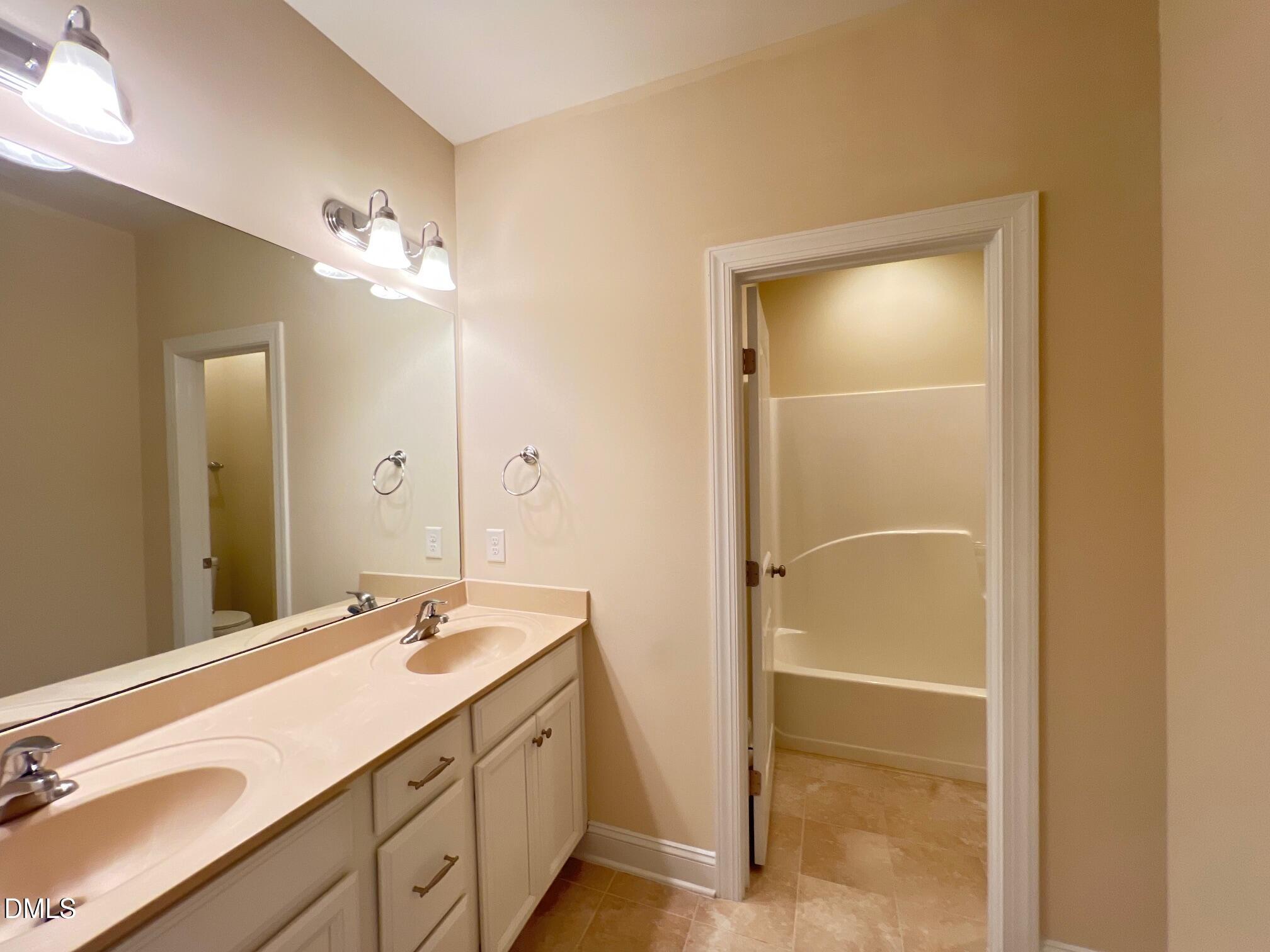 923 Rosepine Drive Property Photo 14