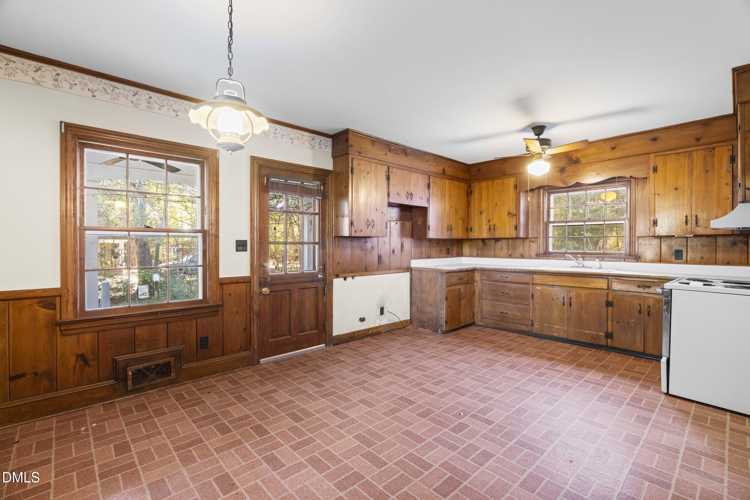 705 Wilsons Mills Road Property Photo 5