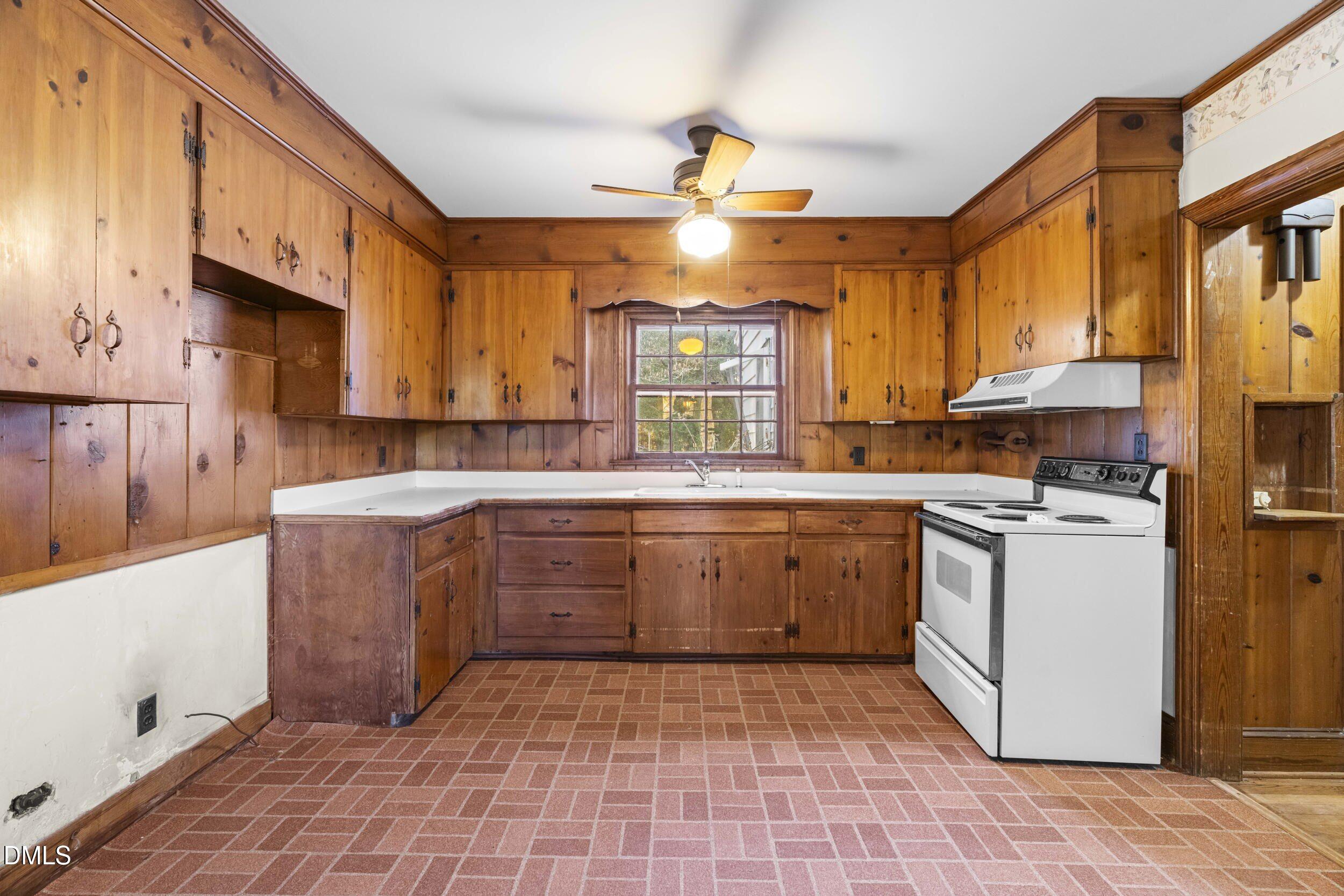 705 Wilsons Mills Road Property Photo 6