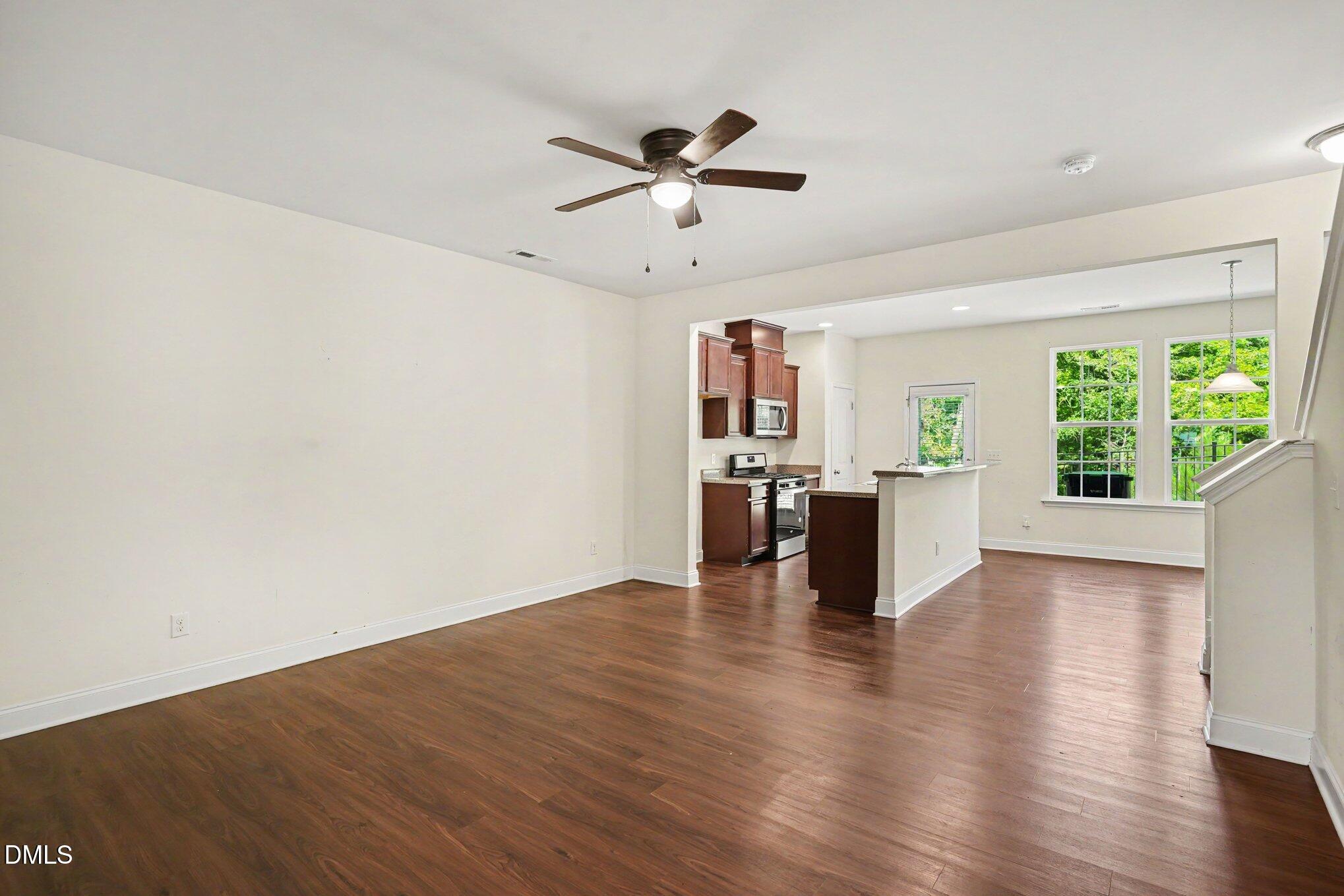 270 E Porthaven Way Property Photo 9