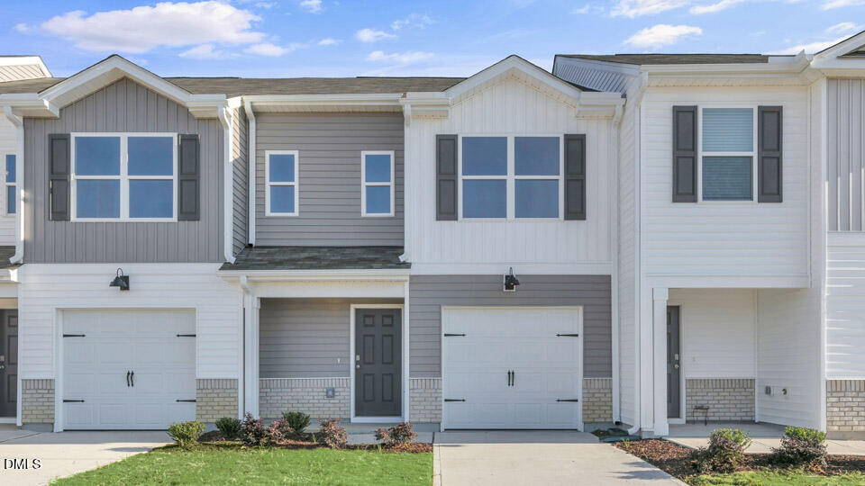 47 Bee Garden Court Property Photo 1