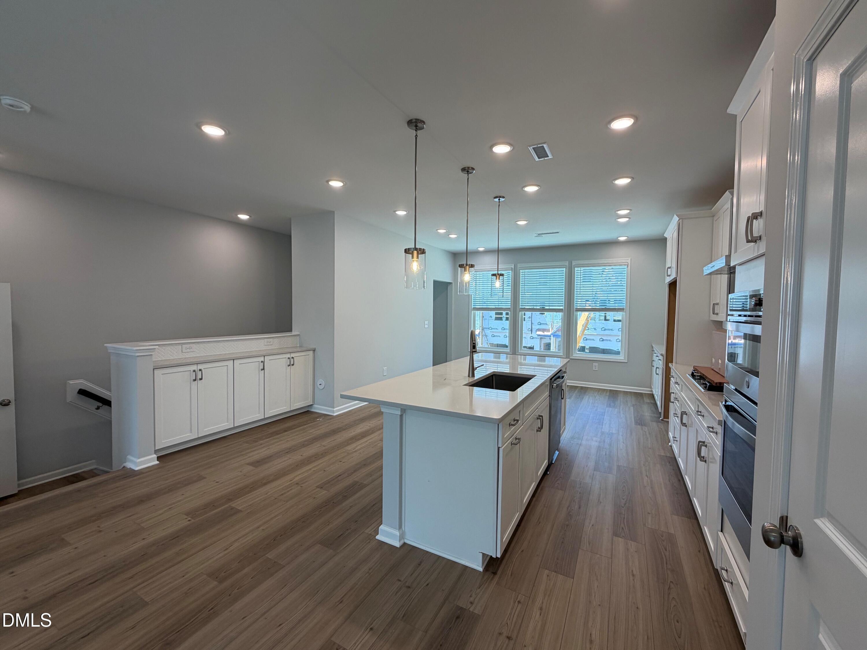 9045 Hazy Jade Way Property Photo 3