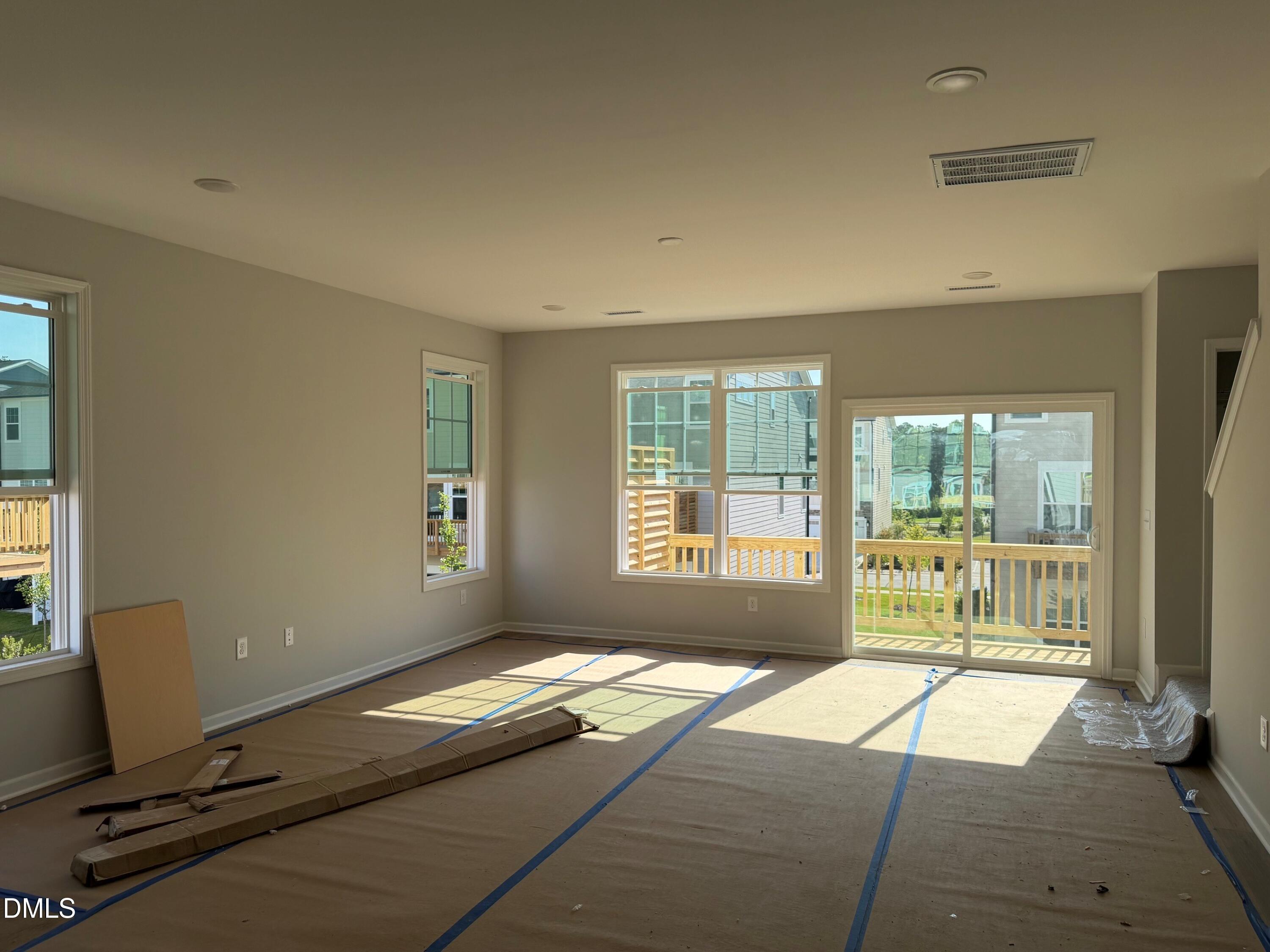 9045 Hazy Jade Way Property Photo 4