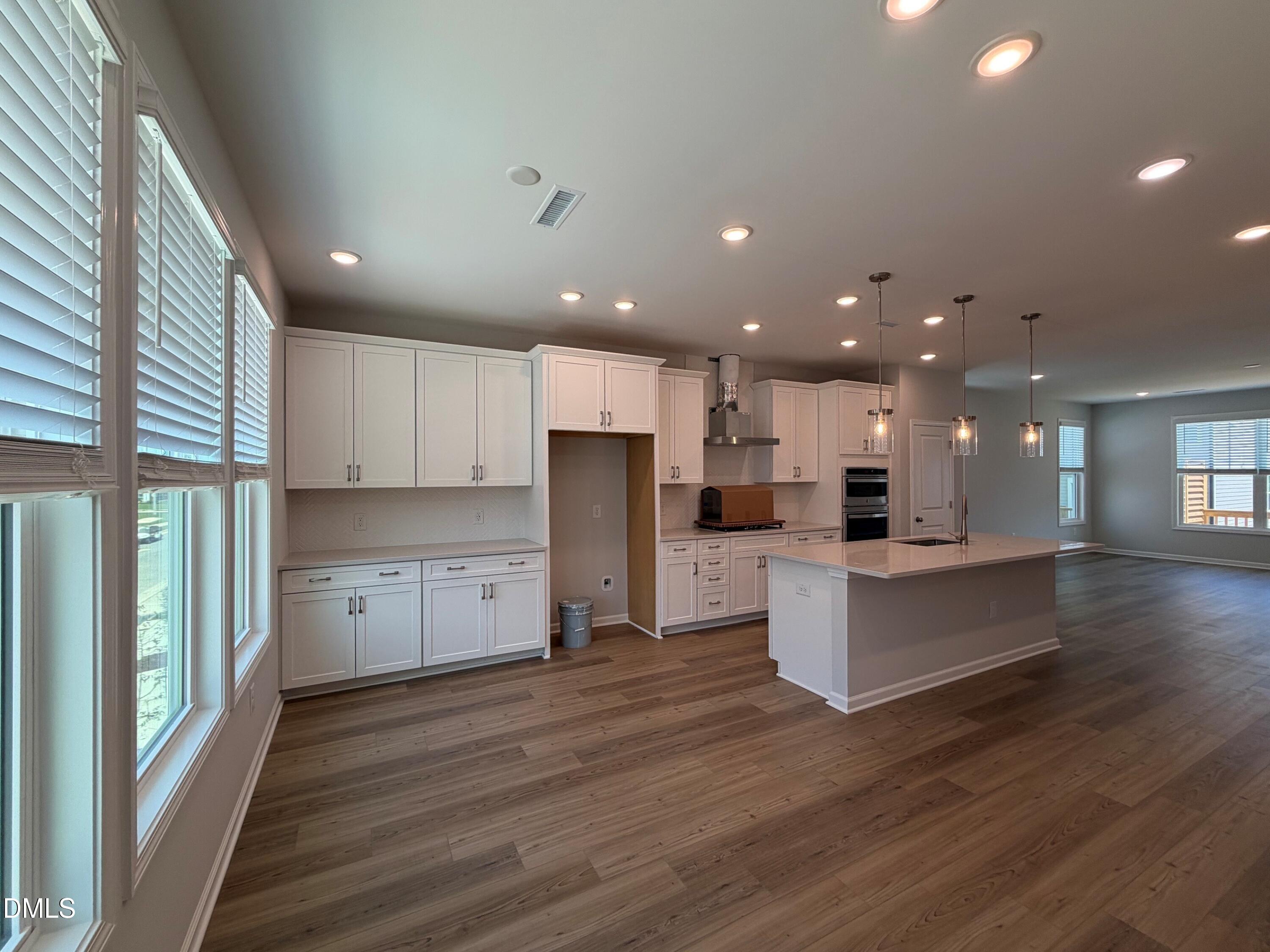 9045 Hazy Jade Way Property Photo 4