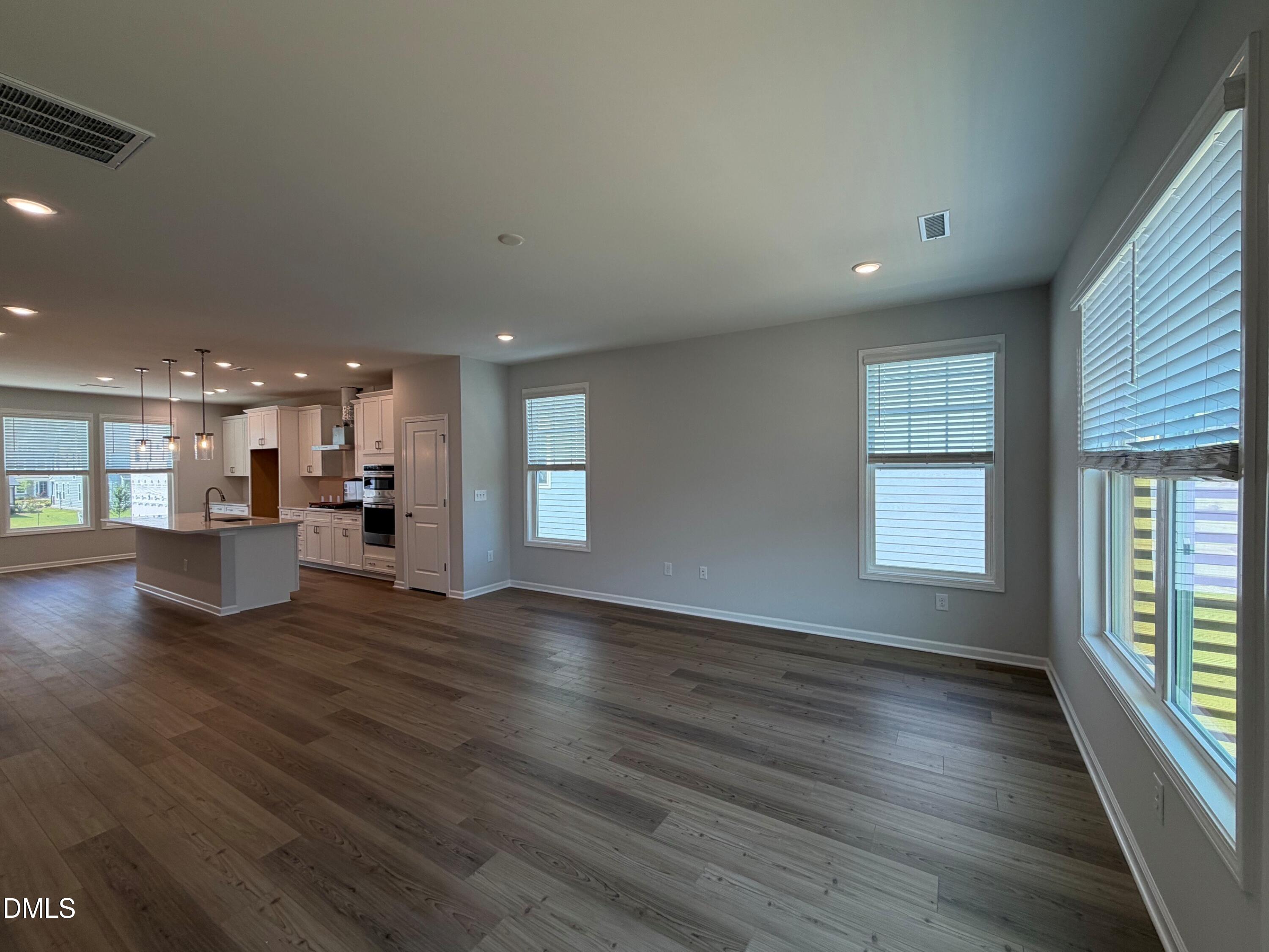 9045 Hazy Jade Way Property Photo 6