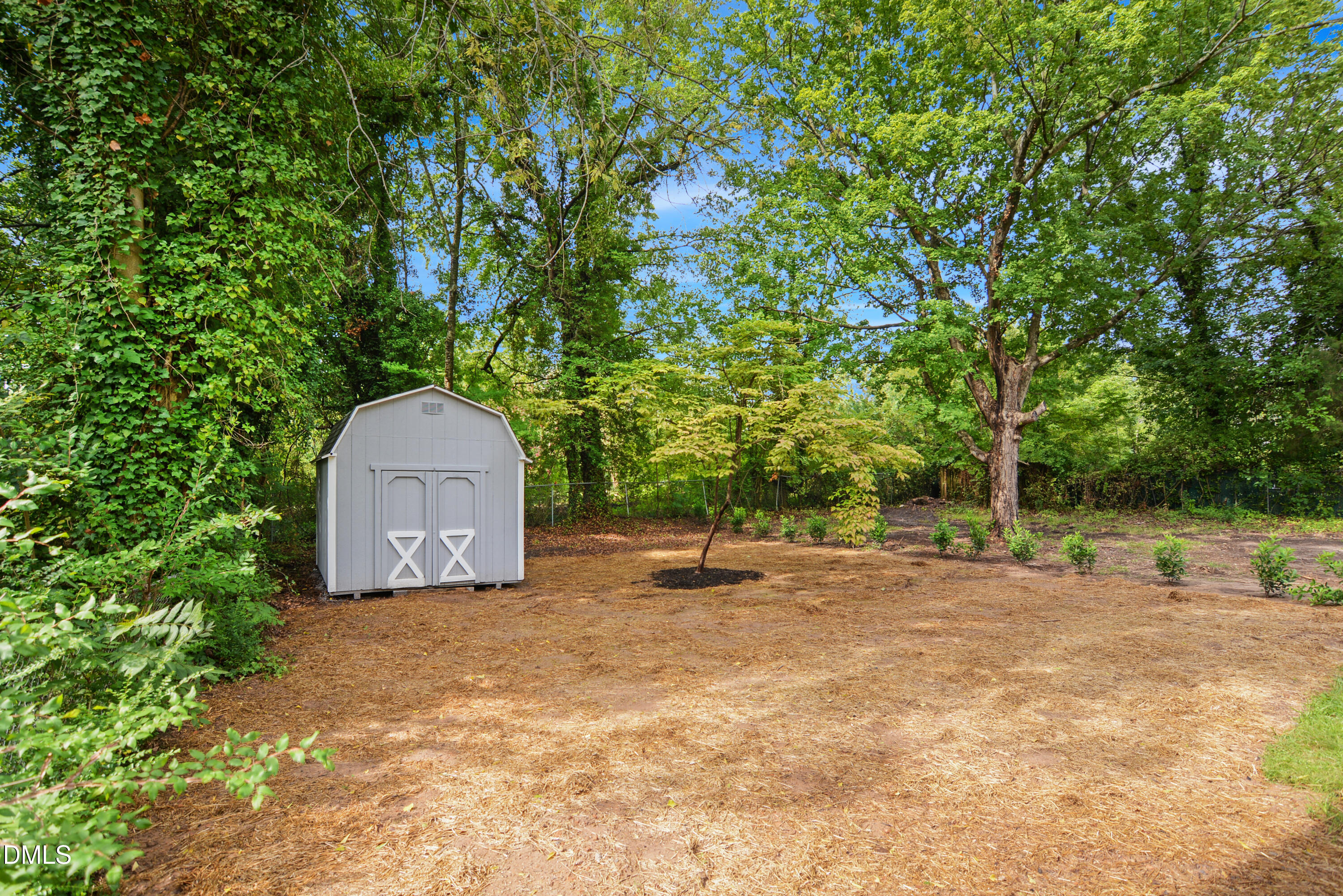 1304 E Jones Street Property Photo 26