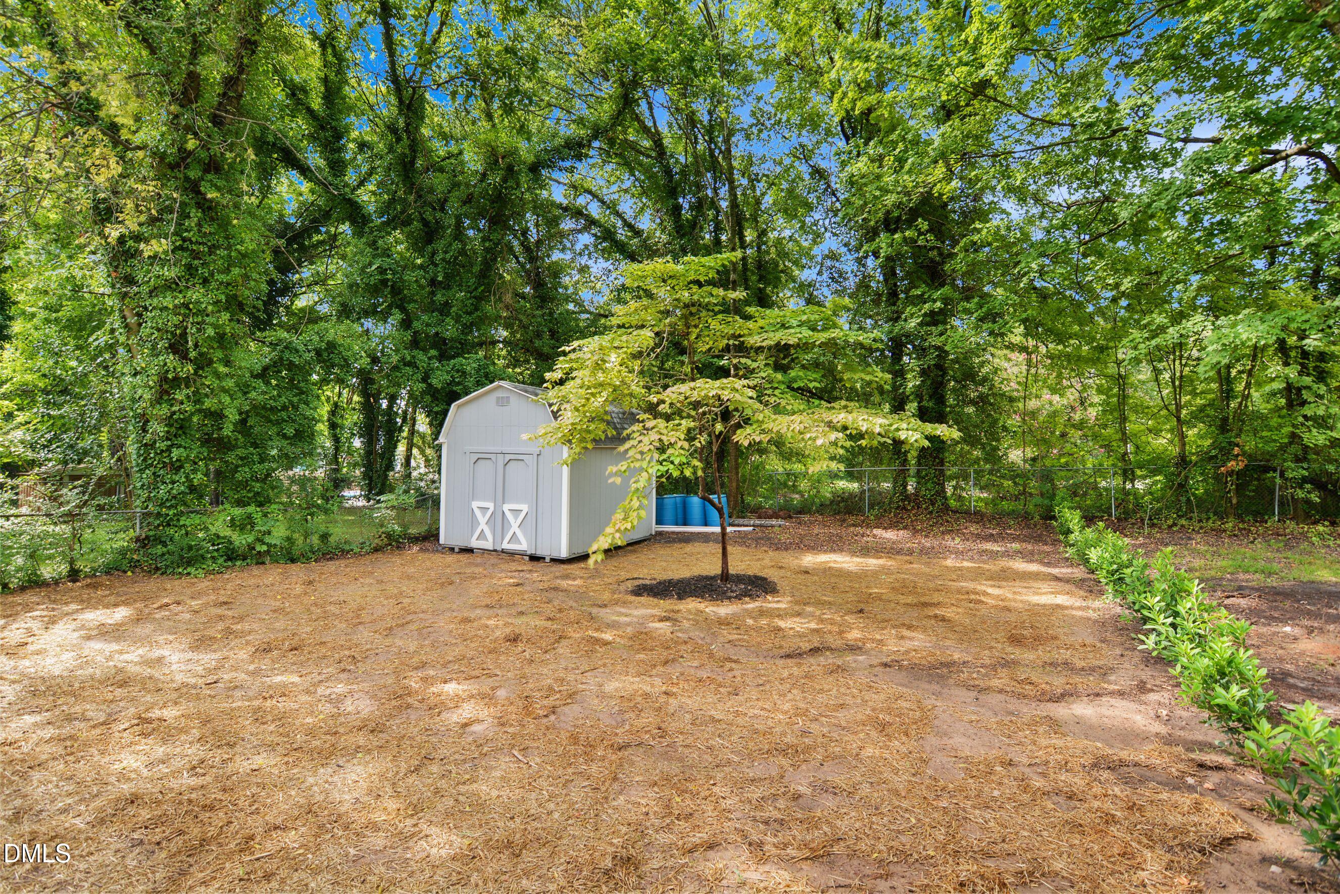 1304 E Jones Street Property Photo 27