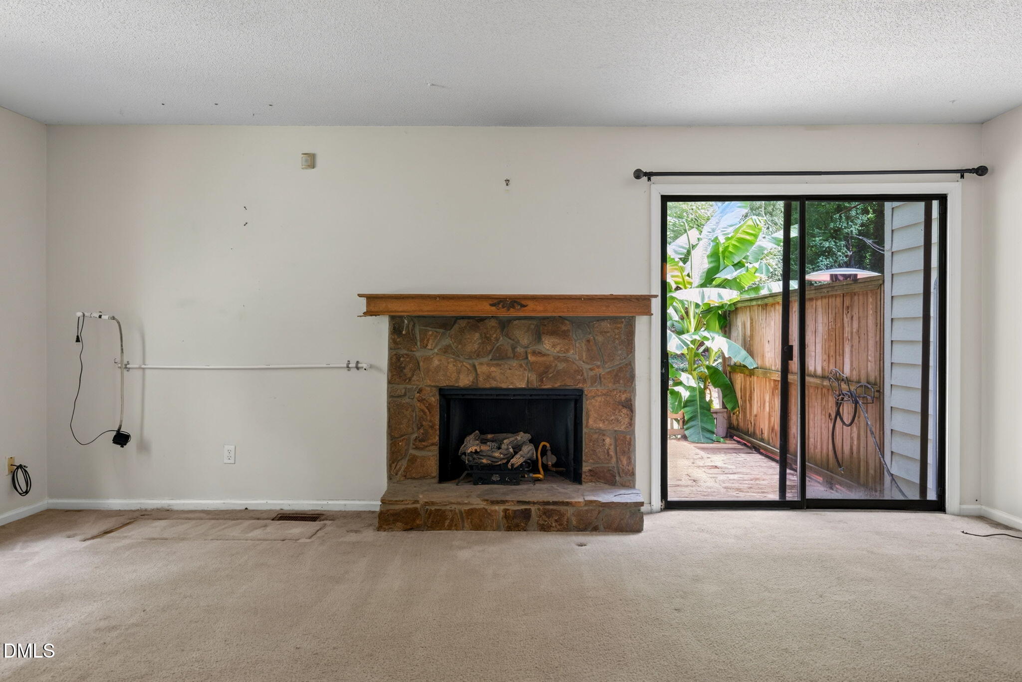 5701 Forest Lawn Court Property Photo 7