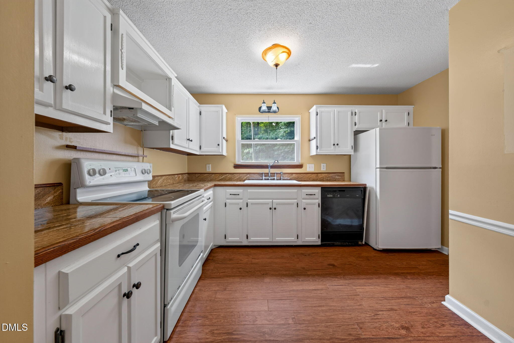 5701 Forest Lawn Court Property Photo 9