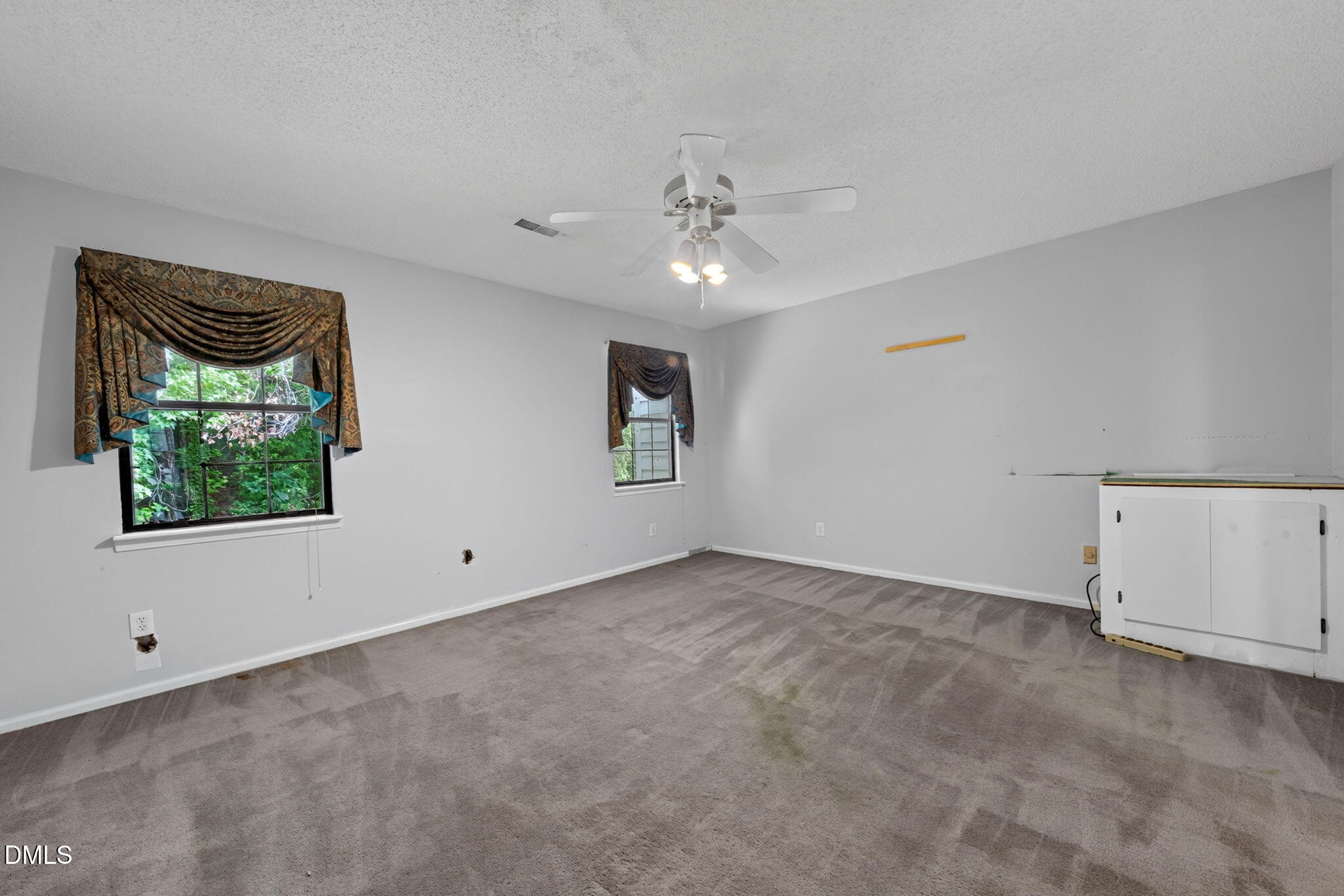 5701 Forest Lawn Court Property Photo 10