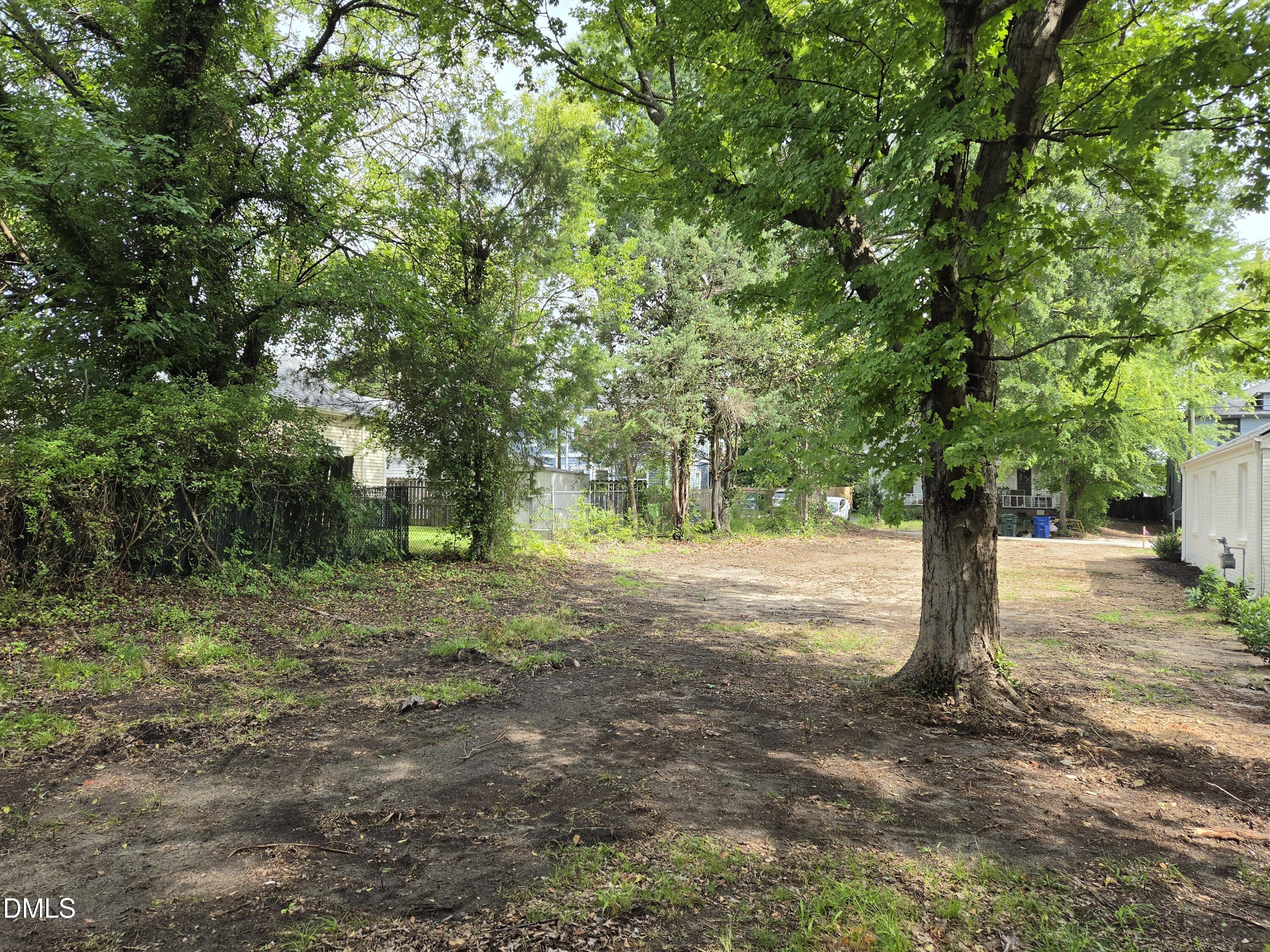 1302 E Jones Street Property Photo 1