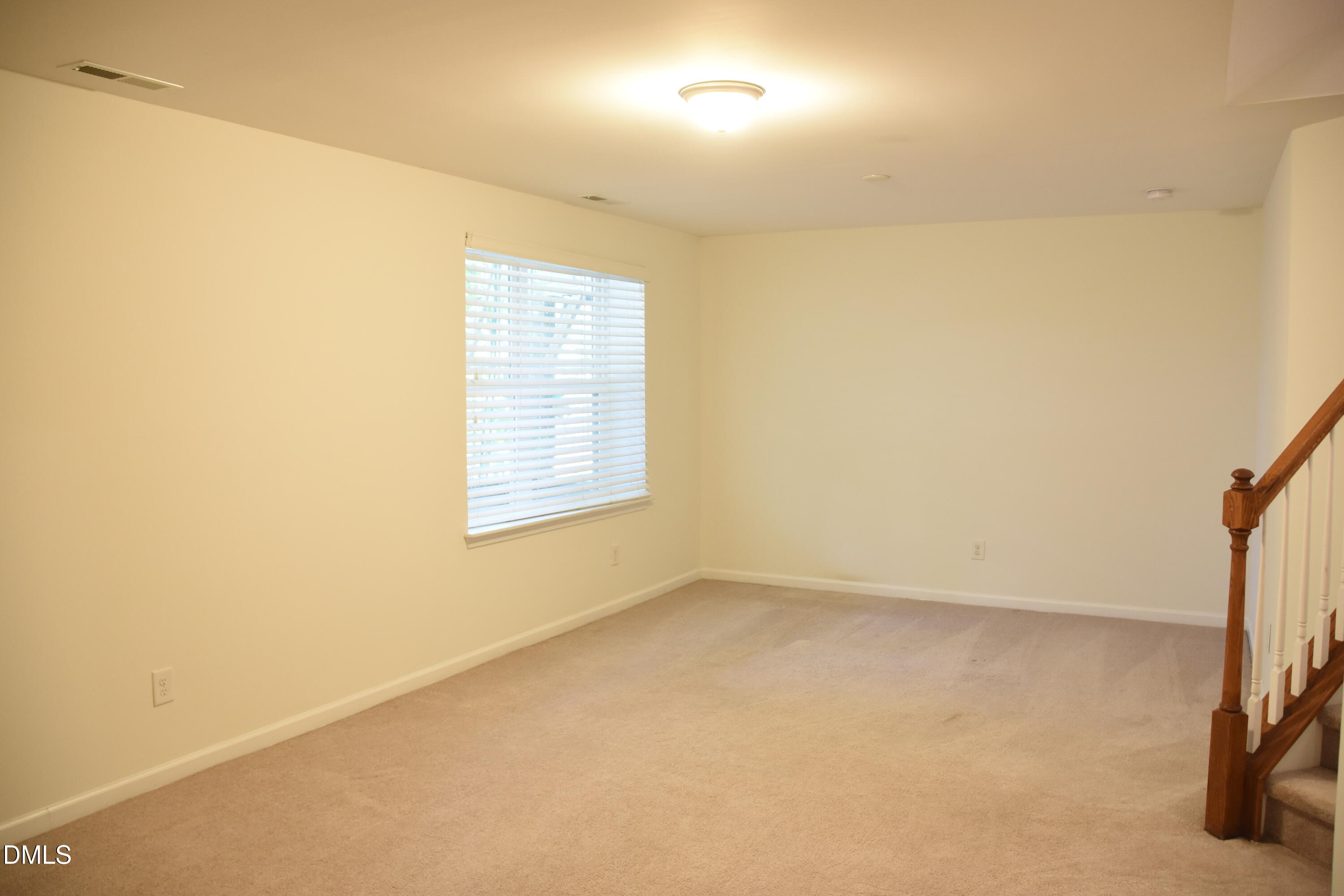 882 Queen City Crescent Property Photo 19