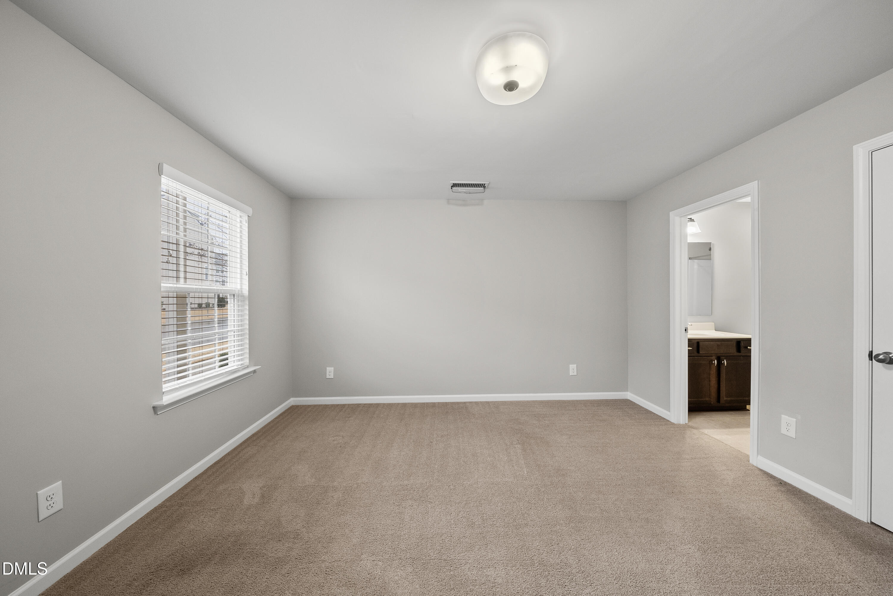 313 Great Northern Station Property Photo 6