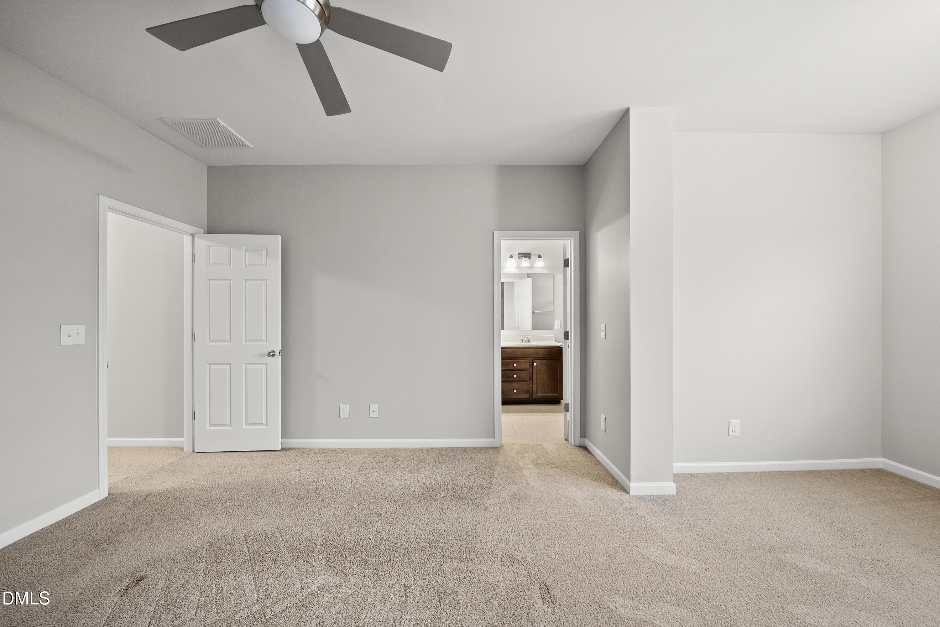 313 Great Northern Station Property Photo 26