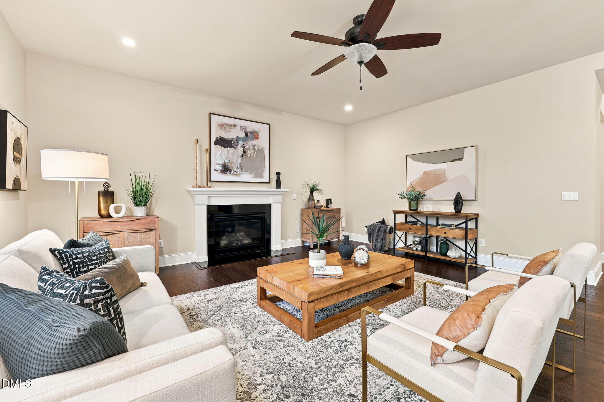 2841 Flora Oaks Way Property Photo 8