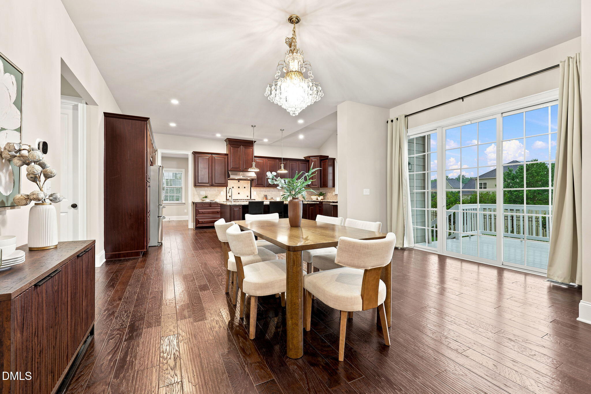 2841 Flora Oaks Way Property Photo 11