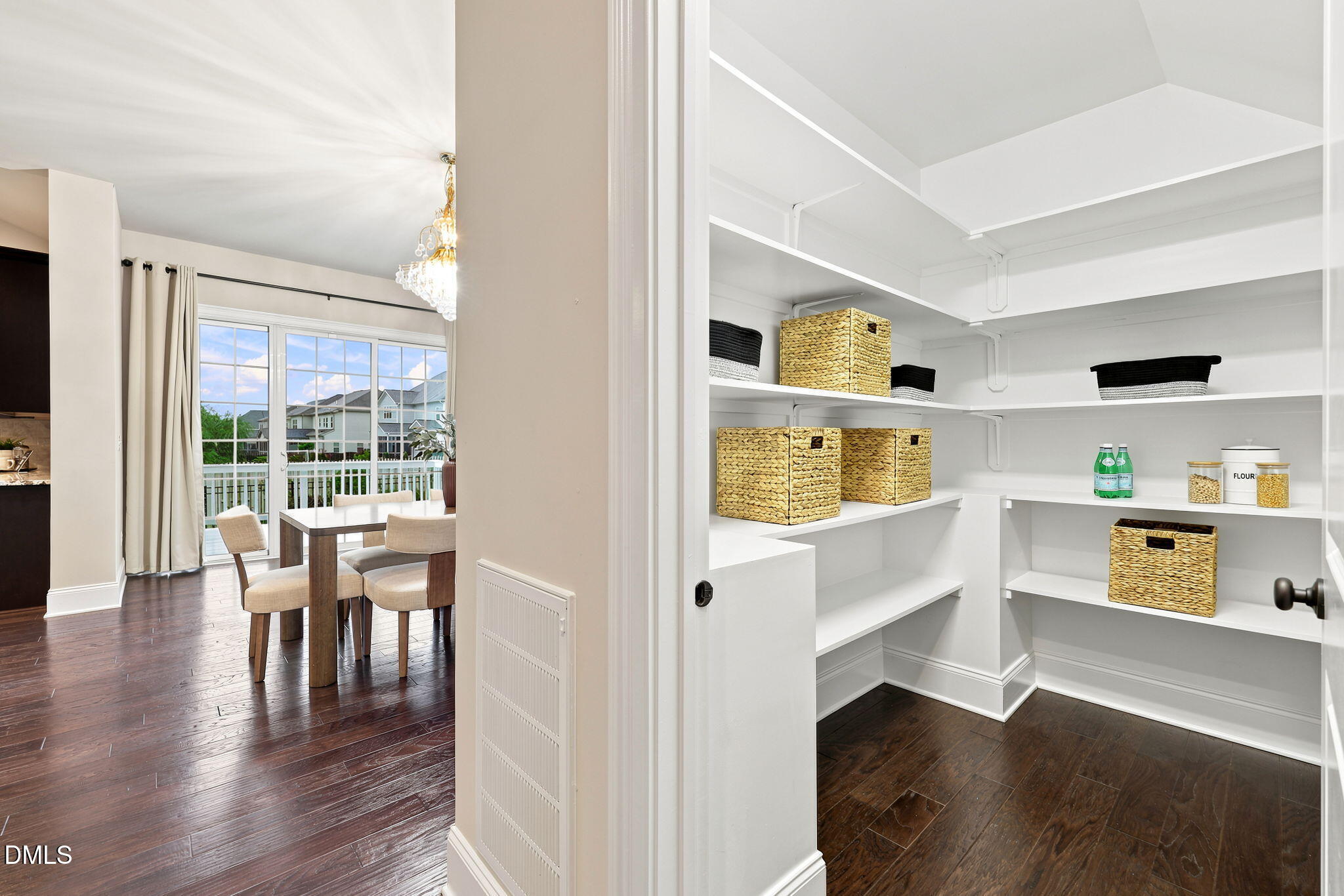 2841 Flora Oaks Way Property Photo 15