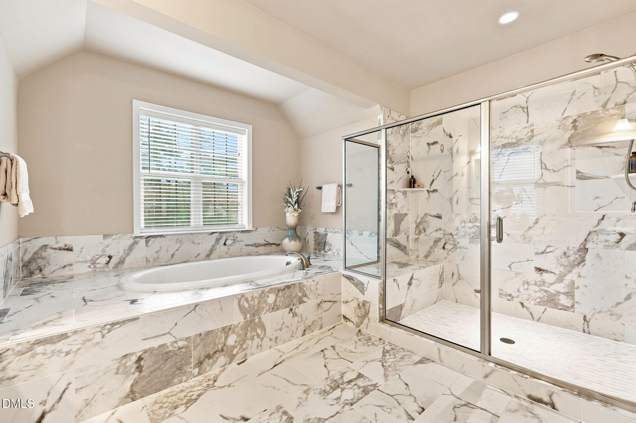 2841 Flora Oaks Way Property Photo 32