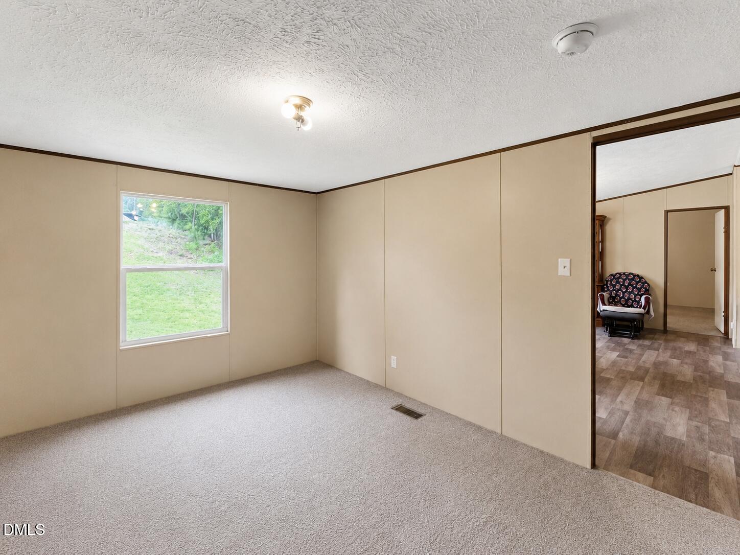 100 Rough Lane Property Photo 2