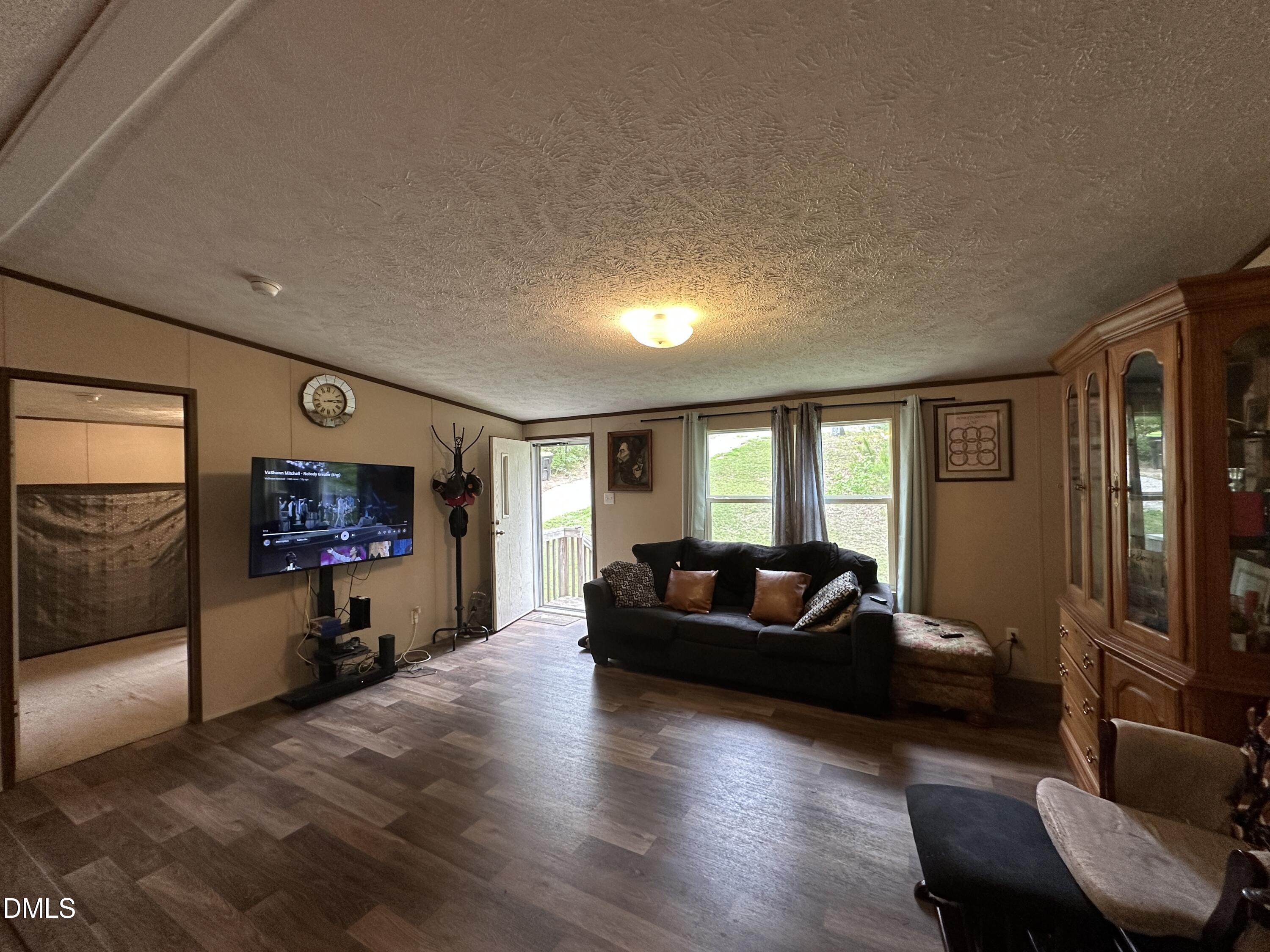 100 Rough Lane Property Photo 16