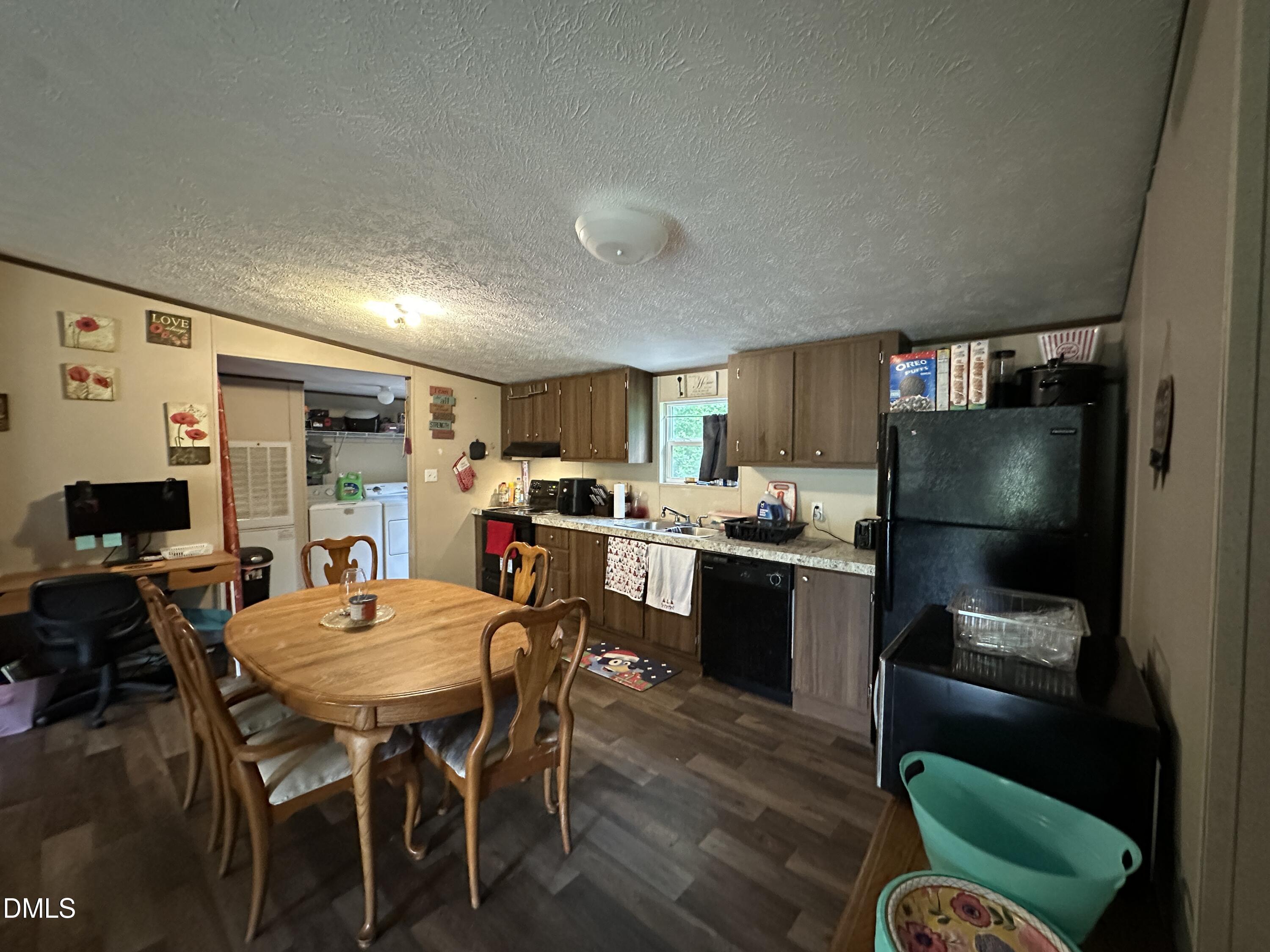 100 Rough Lane Property Photo 17