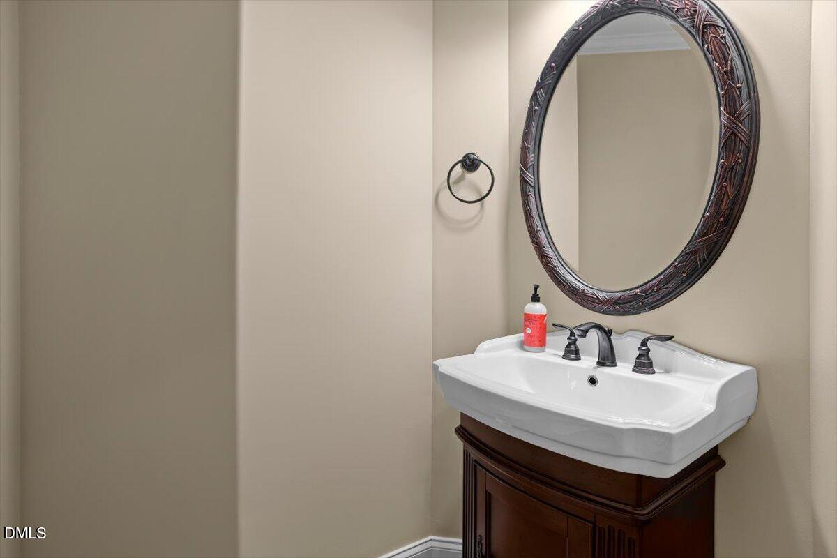 504 Simbury Glen Court Property Photo 11
