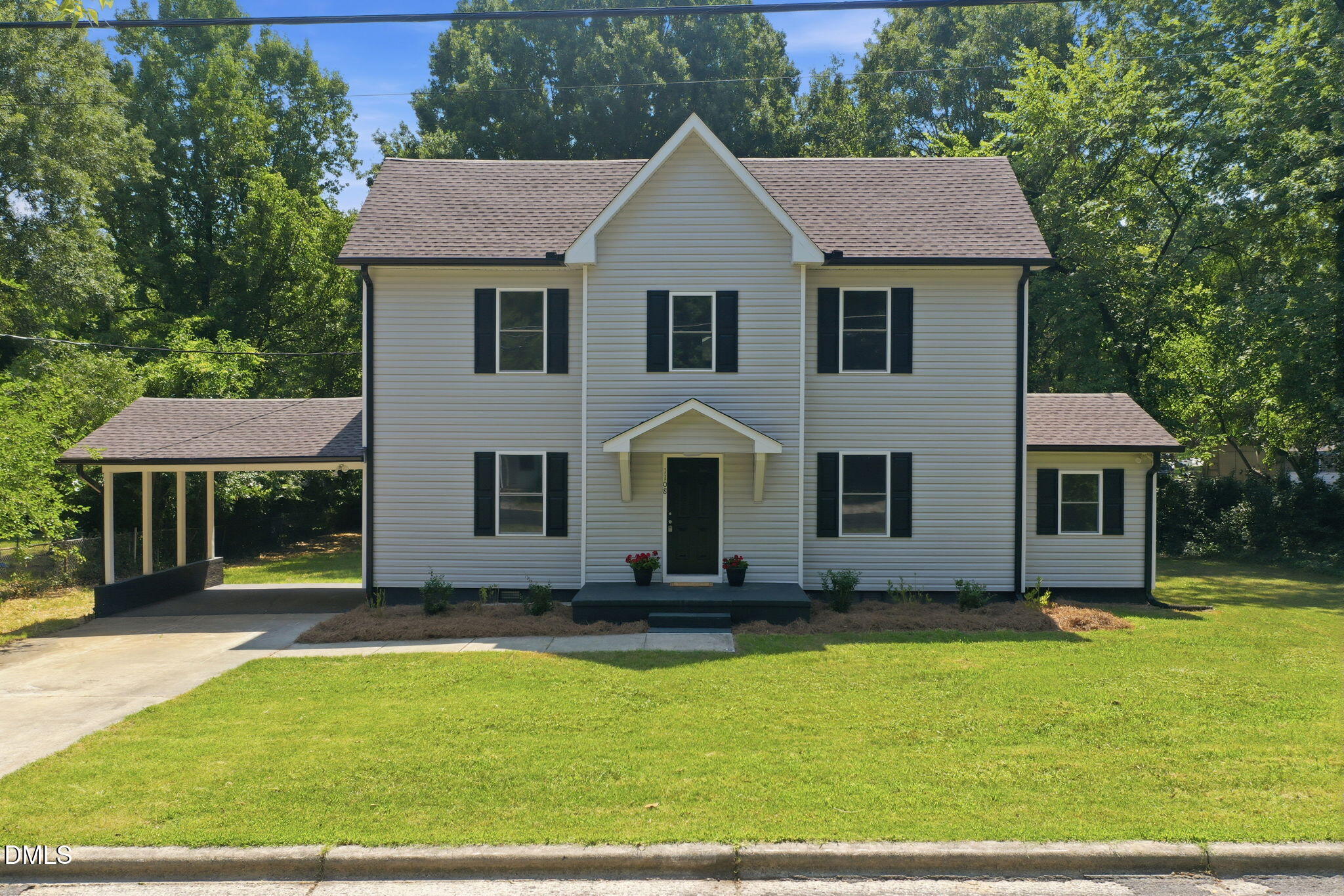 1108 Hawthorne Lane Property Photo 1