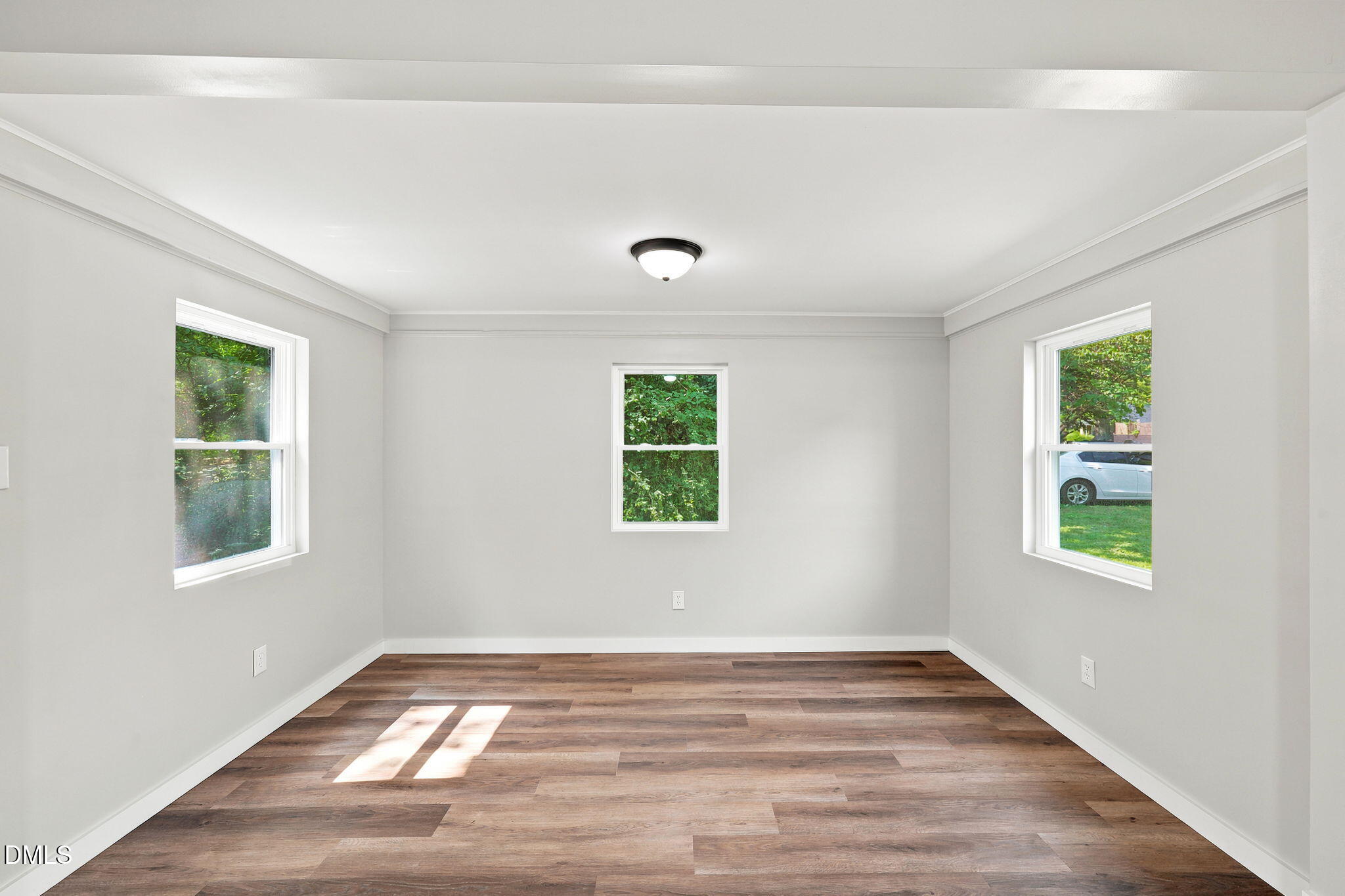 1108 Hawthorne Lane Property Photo 10