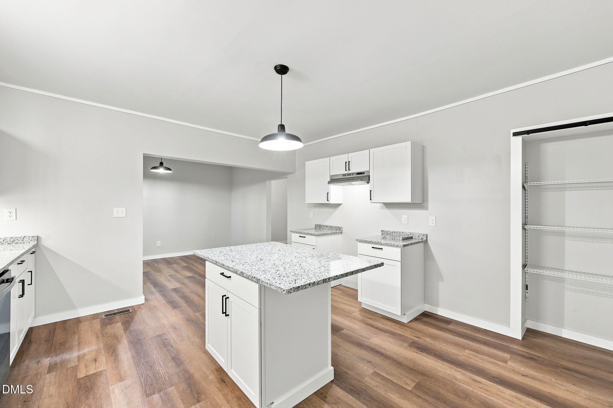 1108 Hawthorne Lane Property Photo 19
