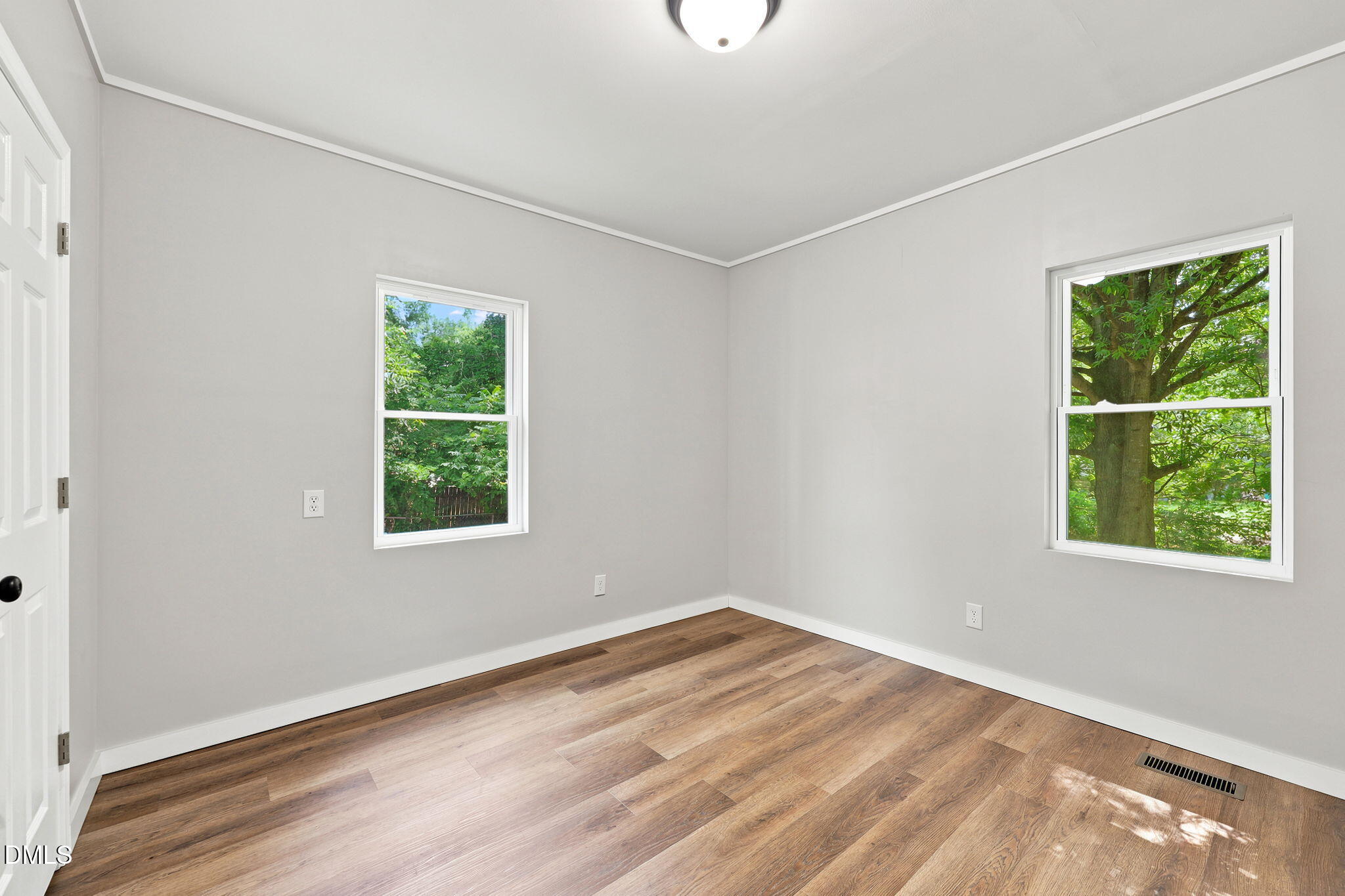 1108 Hawthorne Lane Property Photo 22