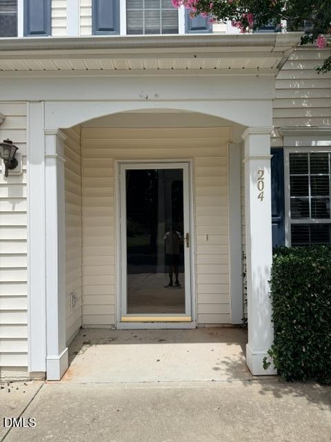 204 Caraleigh Court Property Photo 4