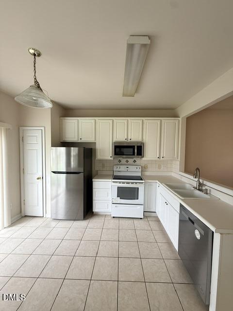 204 Caraleigh Court Property Photo 9