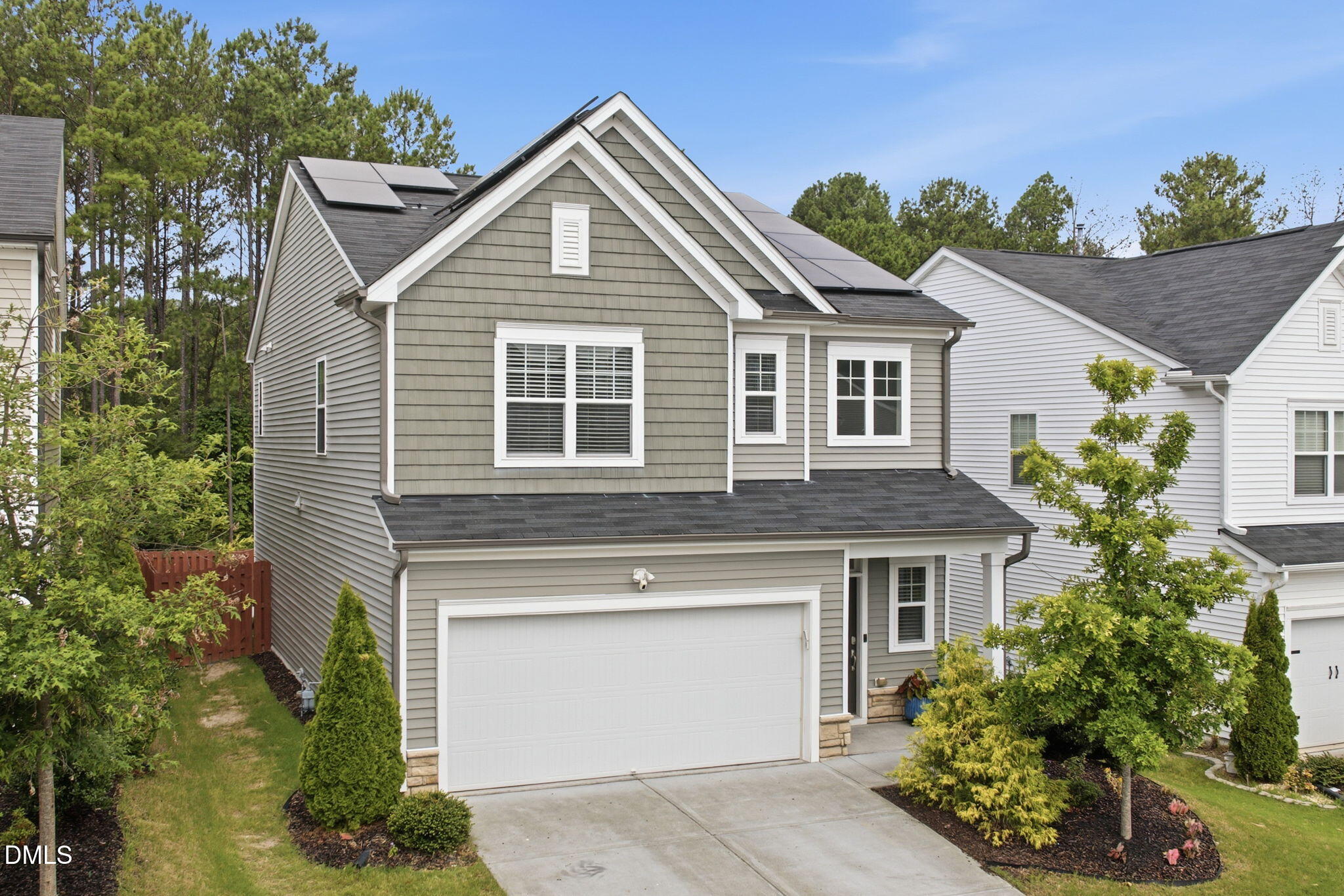 905 Holly Bluff Lane Property Photo 1
