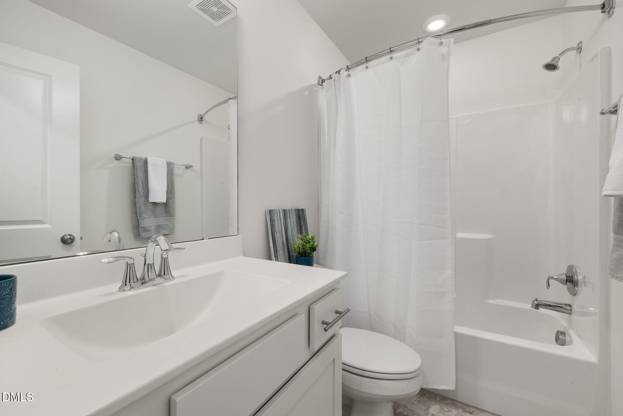 905 Holly Bluff Lane Property Photo 33