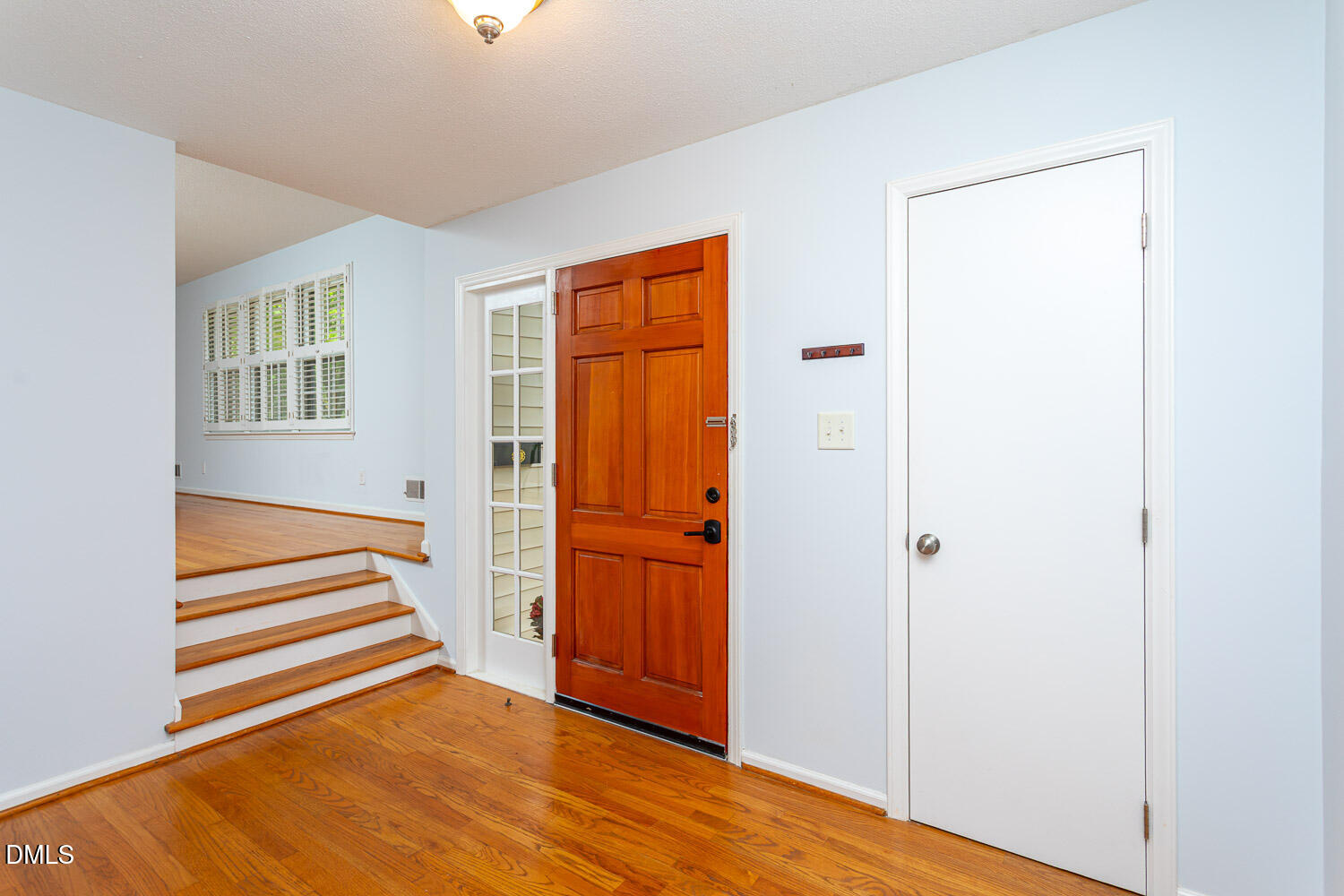 921 Devon Avenue Property Photo 10