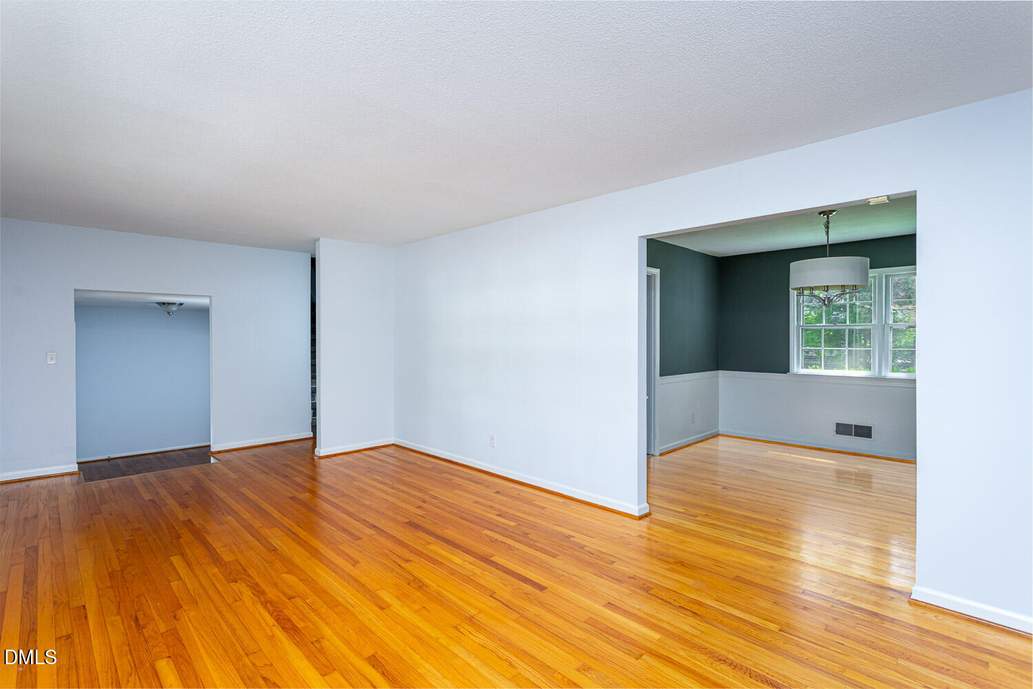 921 Devon Avenue Property Photo 14