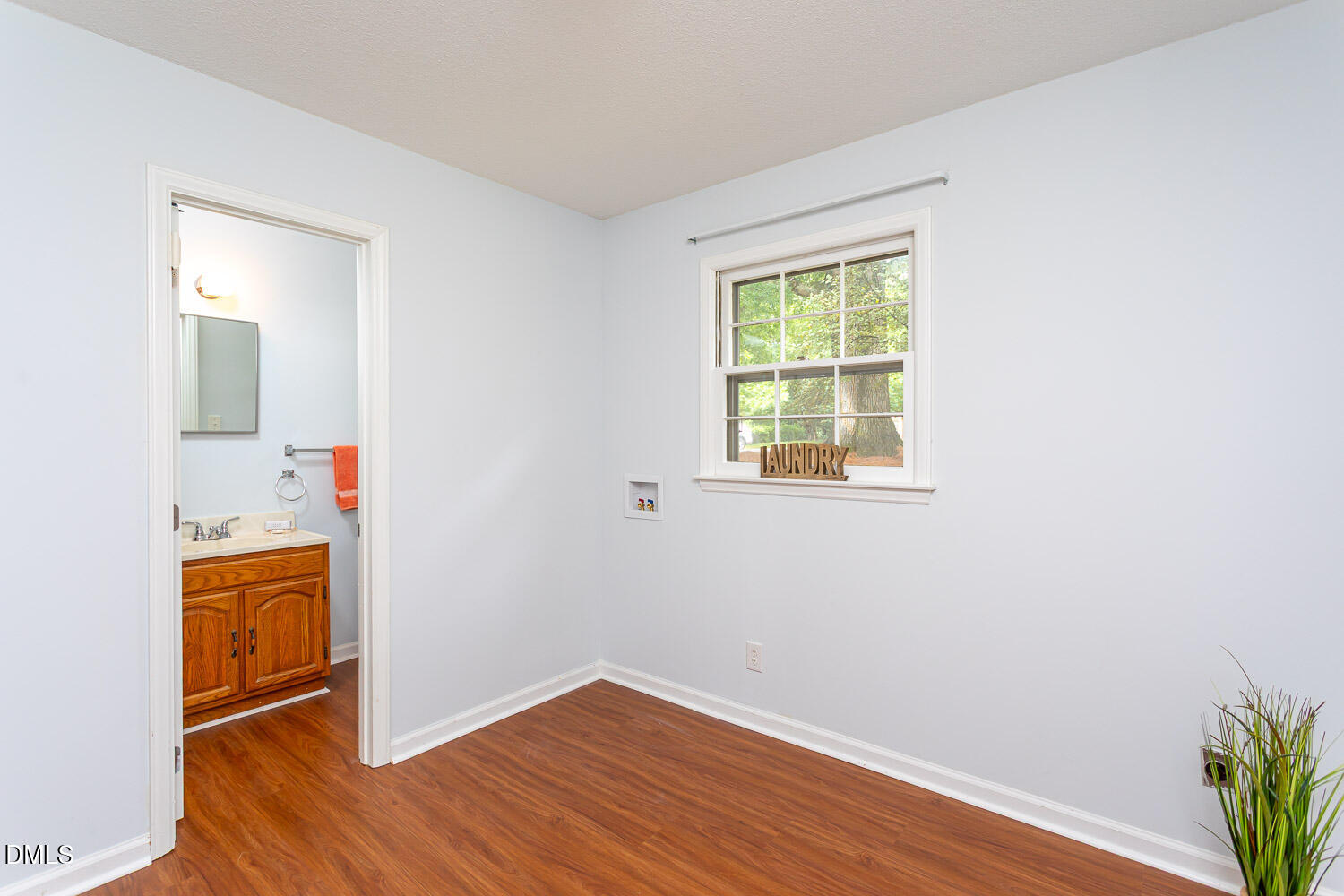 921 Devon Avenue Property Photo 27