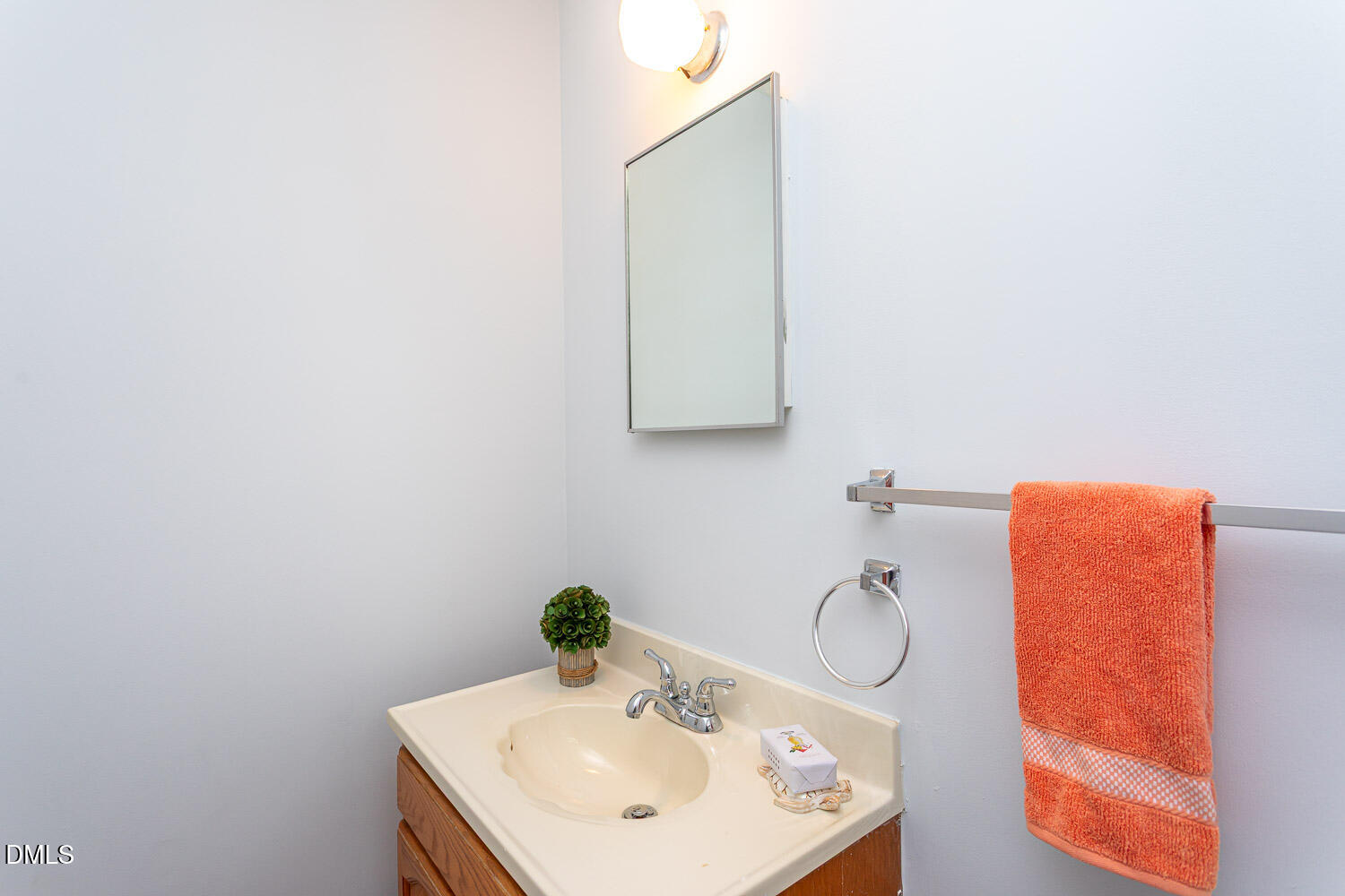 921 Devon Avenue Property Photo 28