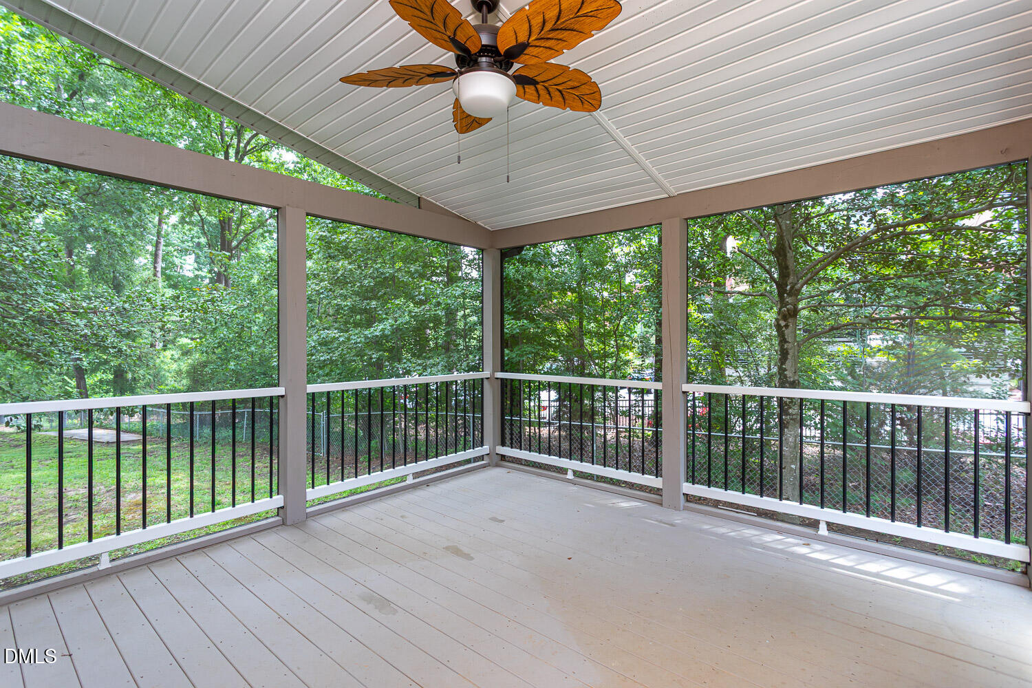 921 Devon Avenue Property Photo 30