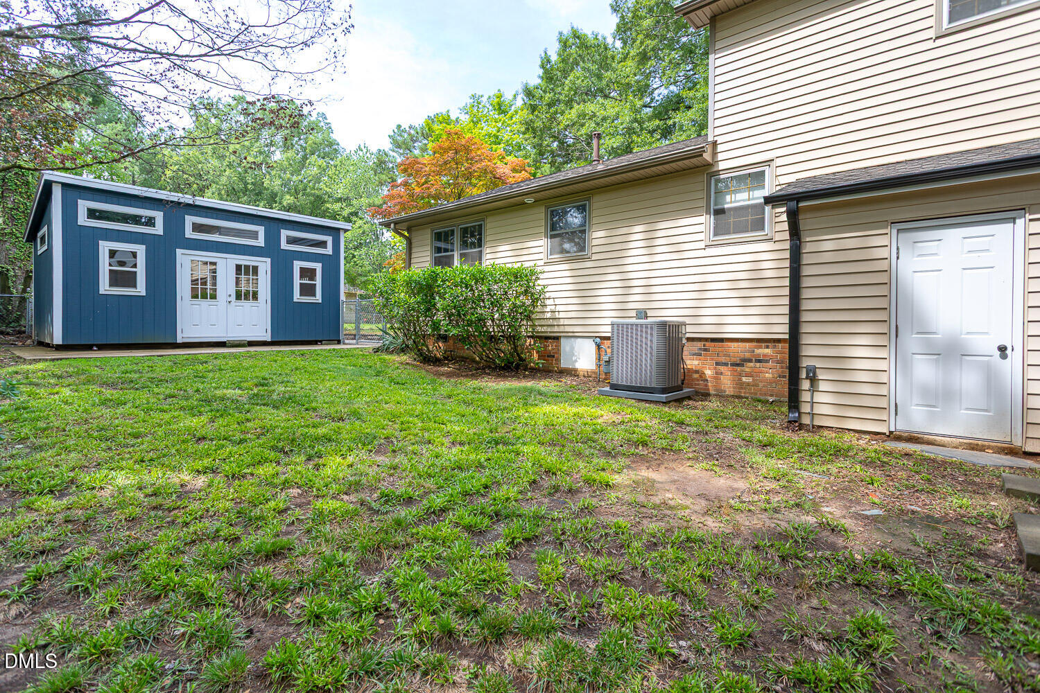 921 Devon Avenue Property Photo 42