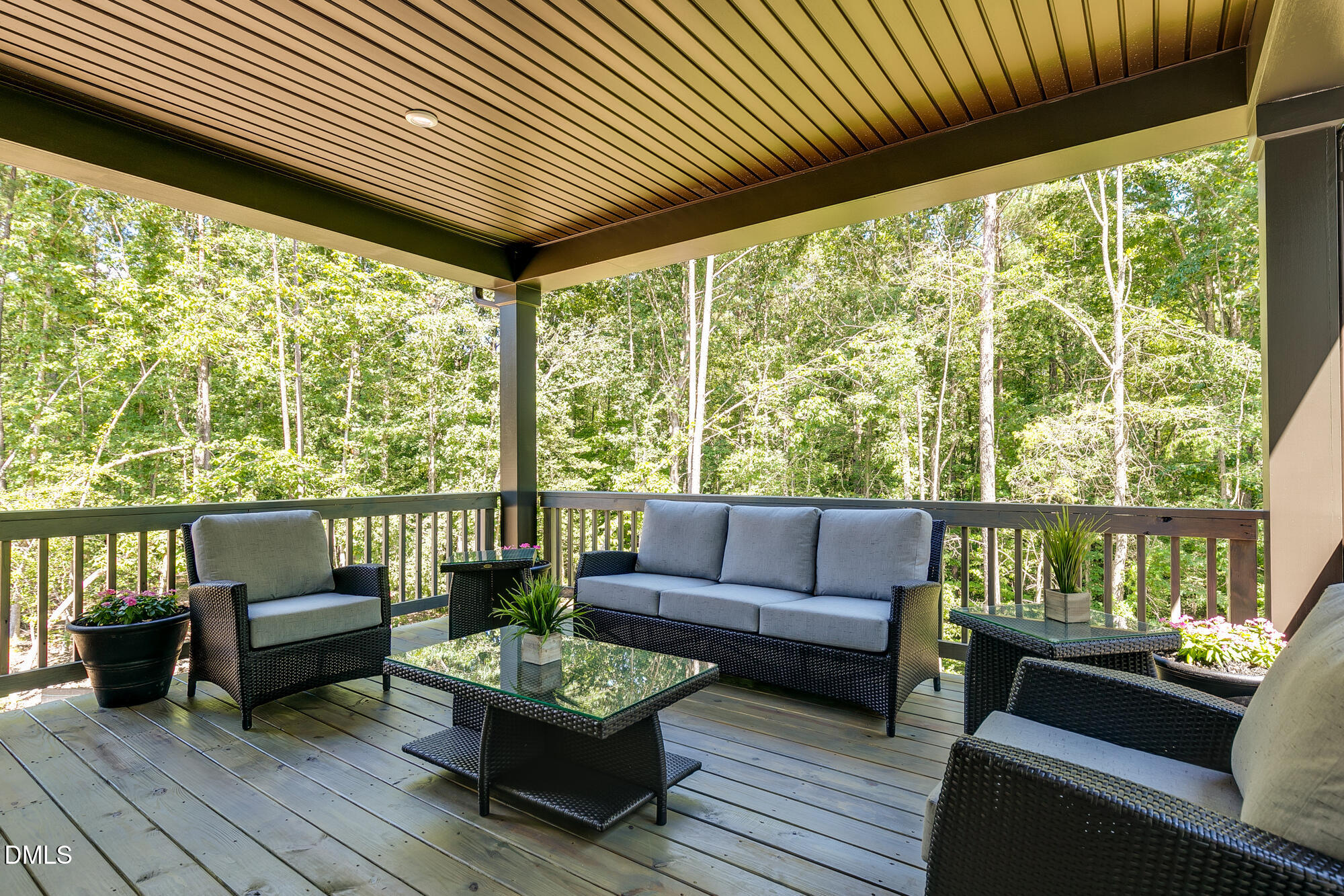 929 Walker Ridge Way Property Photo 3