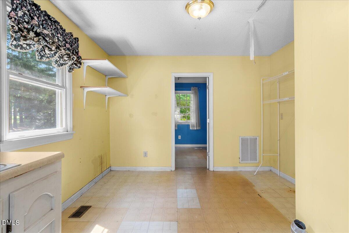 204 Raindrop Court Property Photo 19