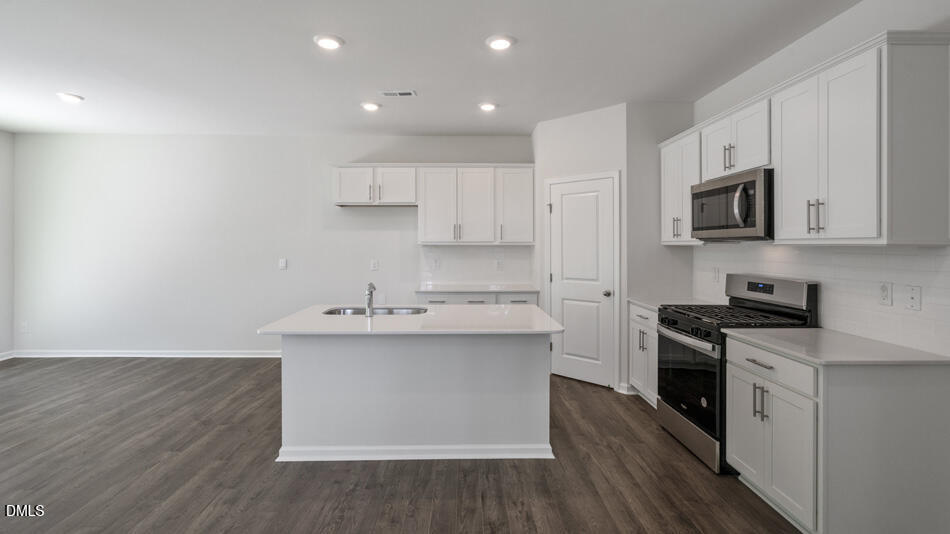 1108 Coral Bark Road Property Photo 8