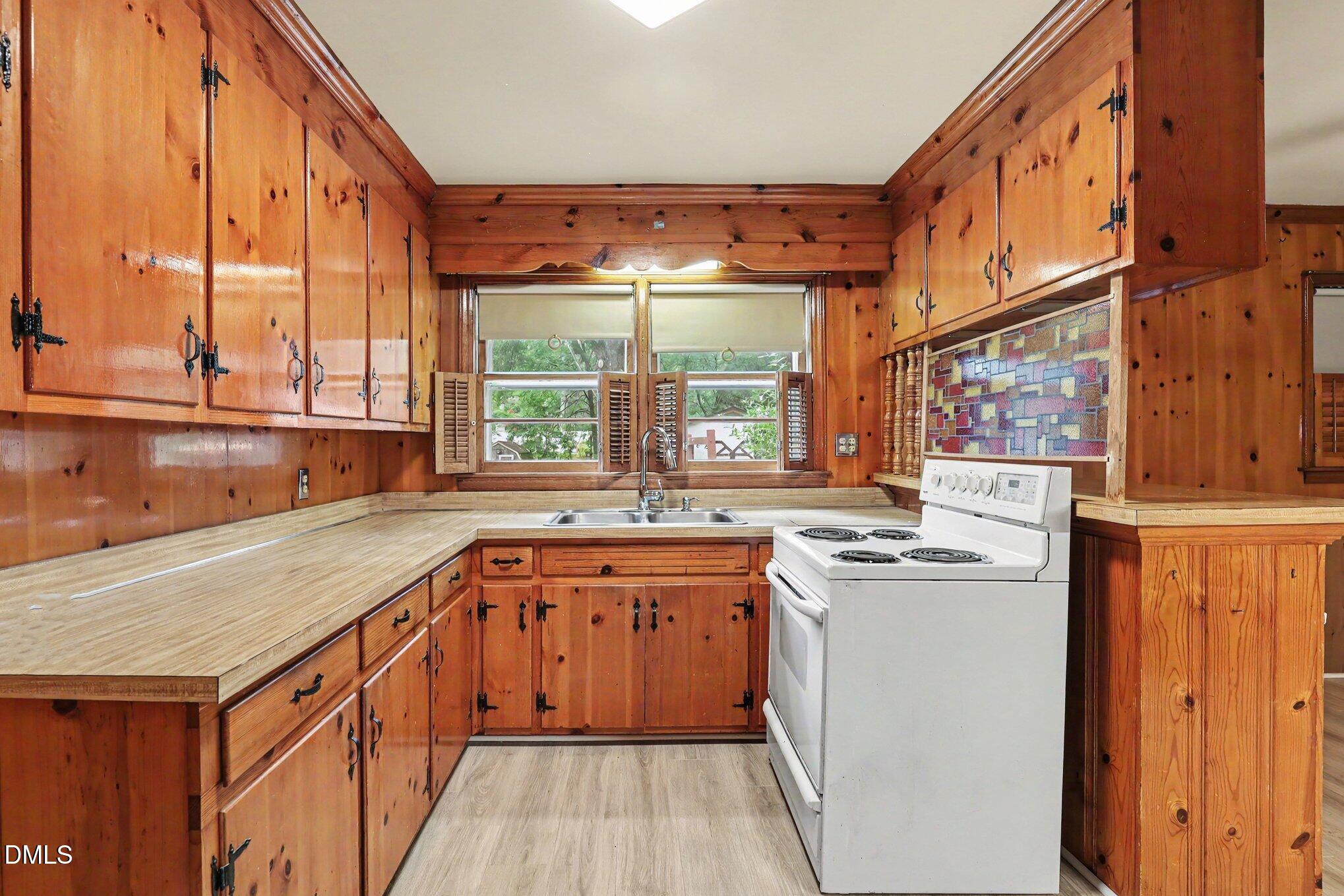 1277 David Avenue Property Photo 12