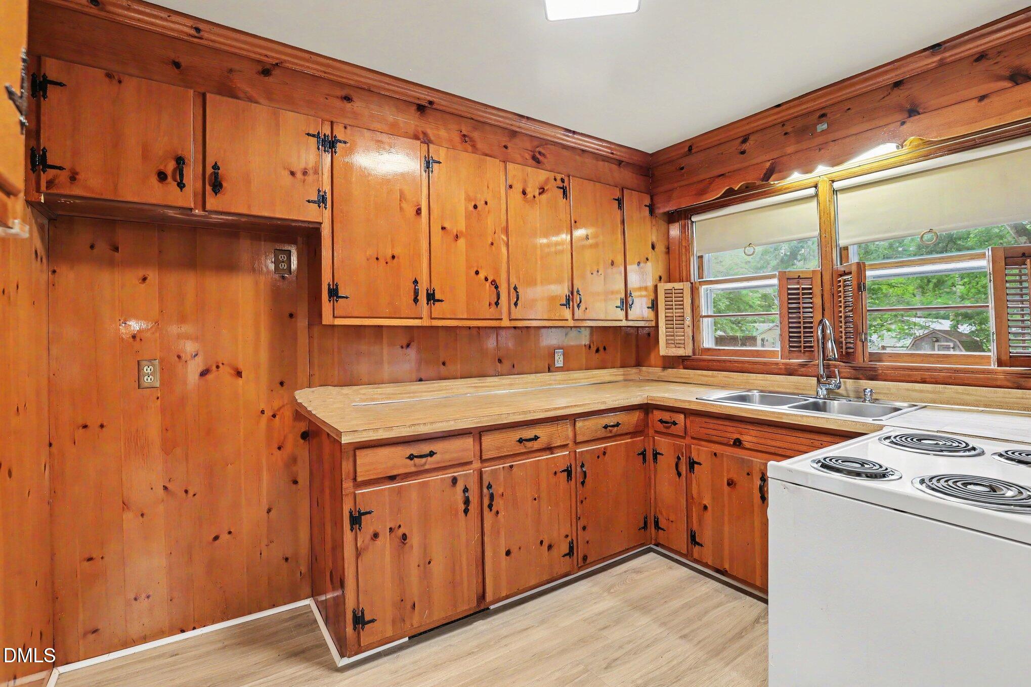 1277 David Avenue Property Photo 14